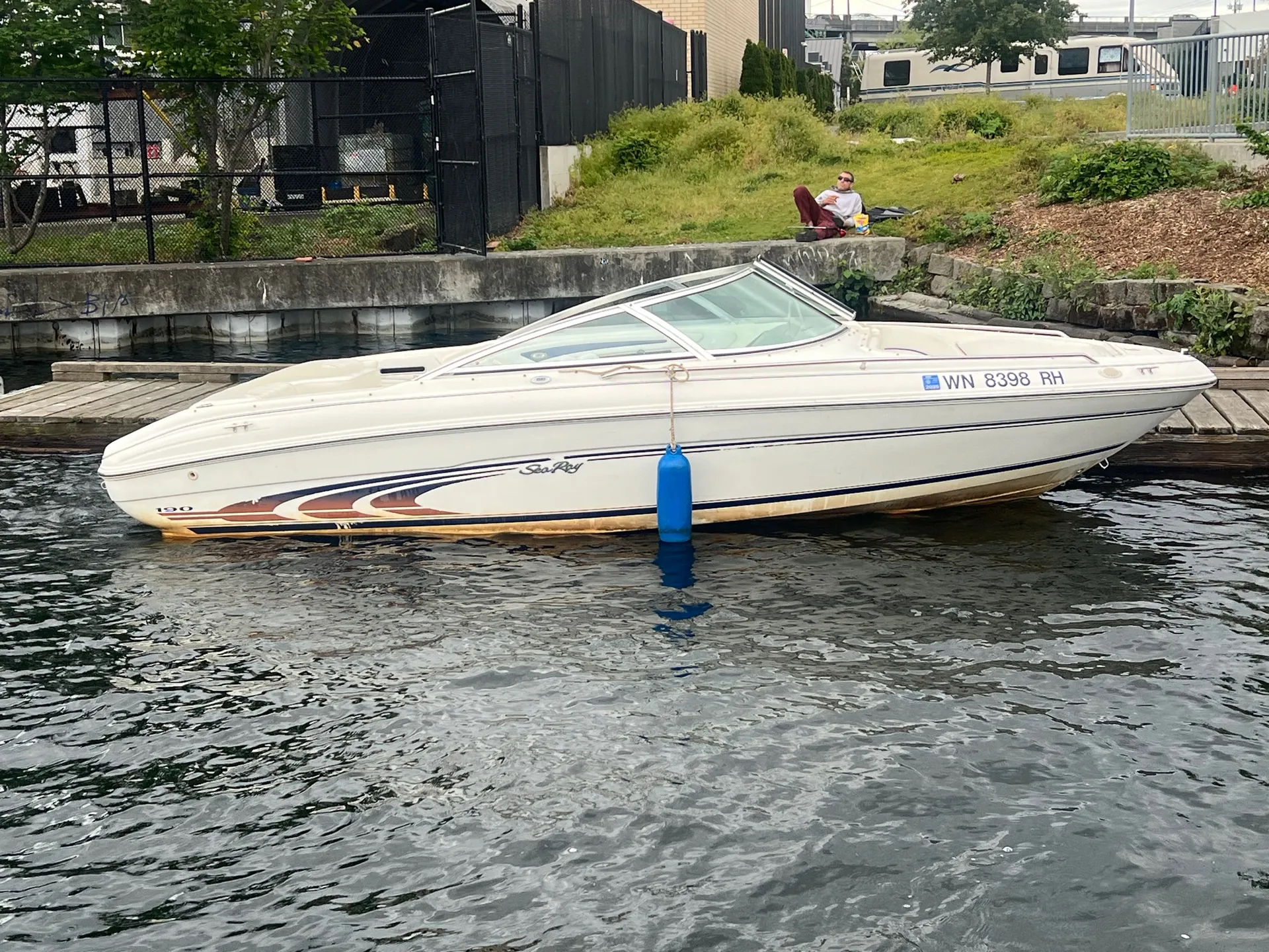 Sea Ray Boats 180 Bow Rider  in Seattle, WA — photo 9