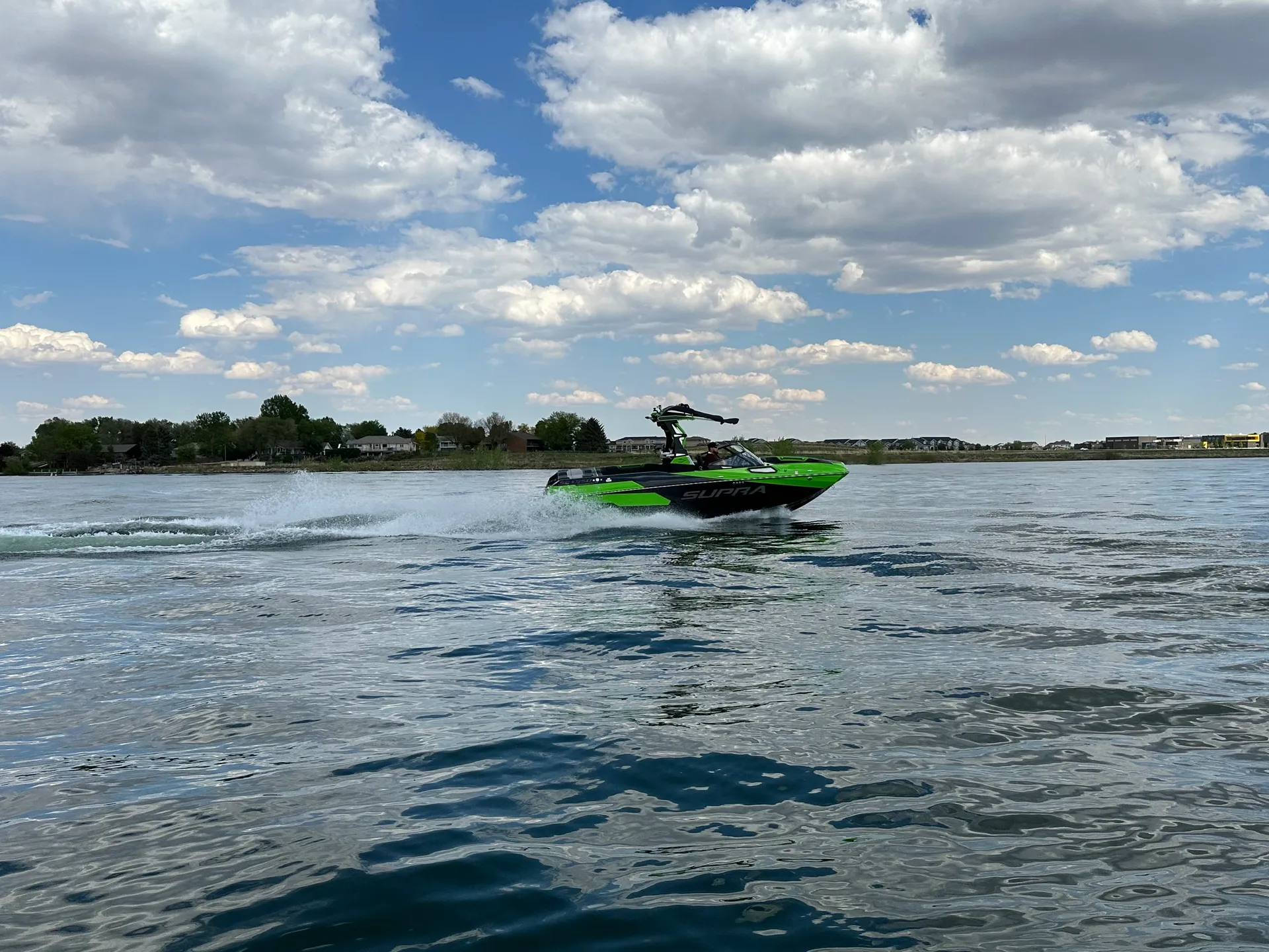 Supra SE 550 Wake/Surf Boat Rental