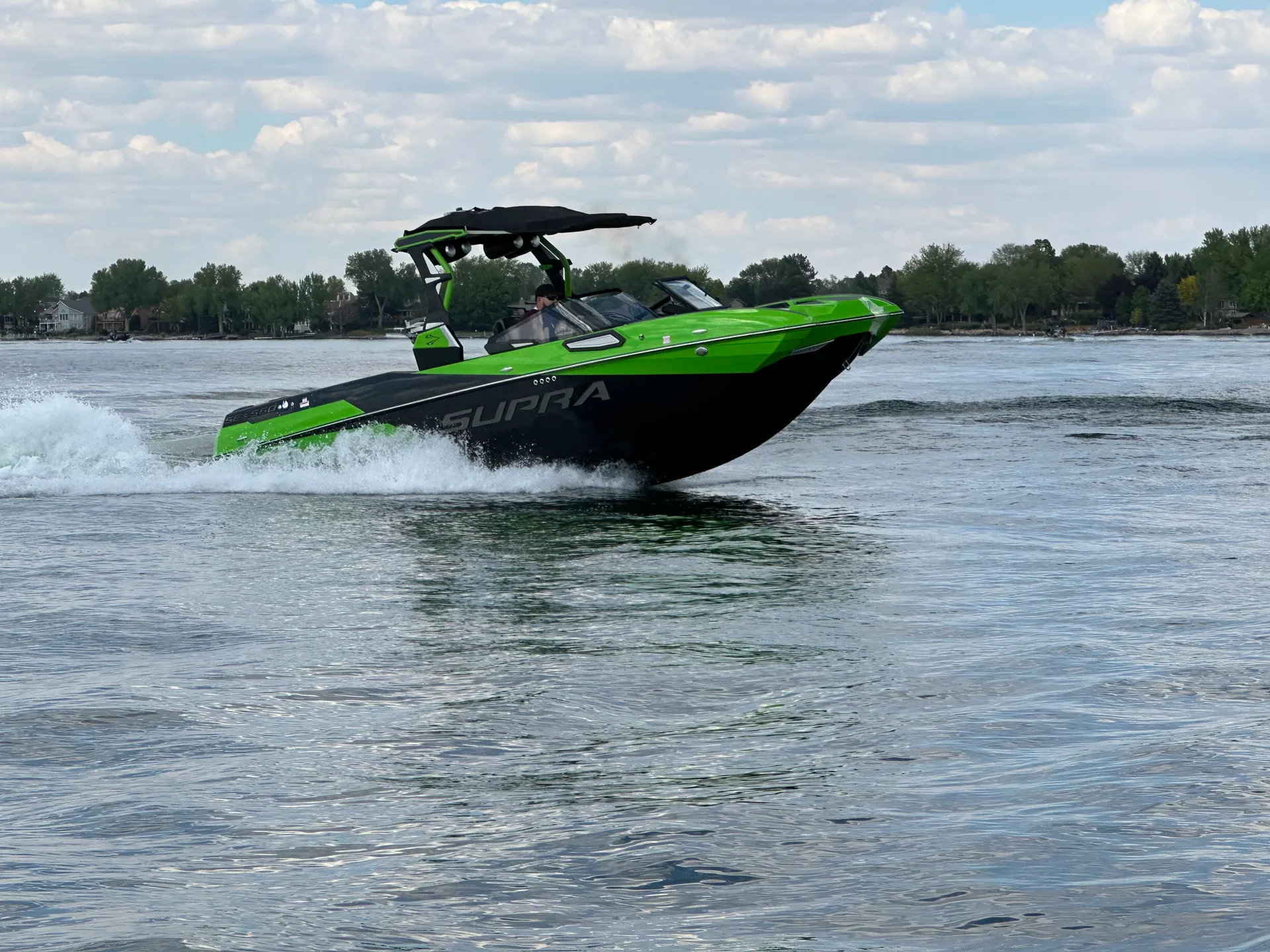 Supra SE 550 Wake/Surf Boat Rental