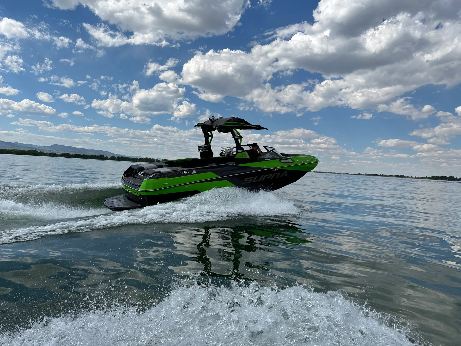 Supra SE 550 Wake/Surf Boat Rental