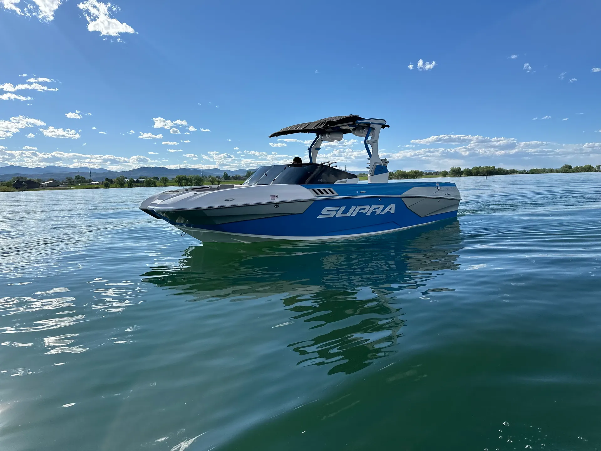 Supra SE 550 Wake/Surf Boat Rental