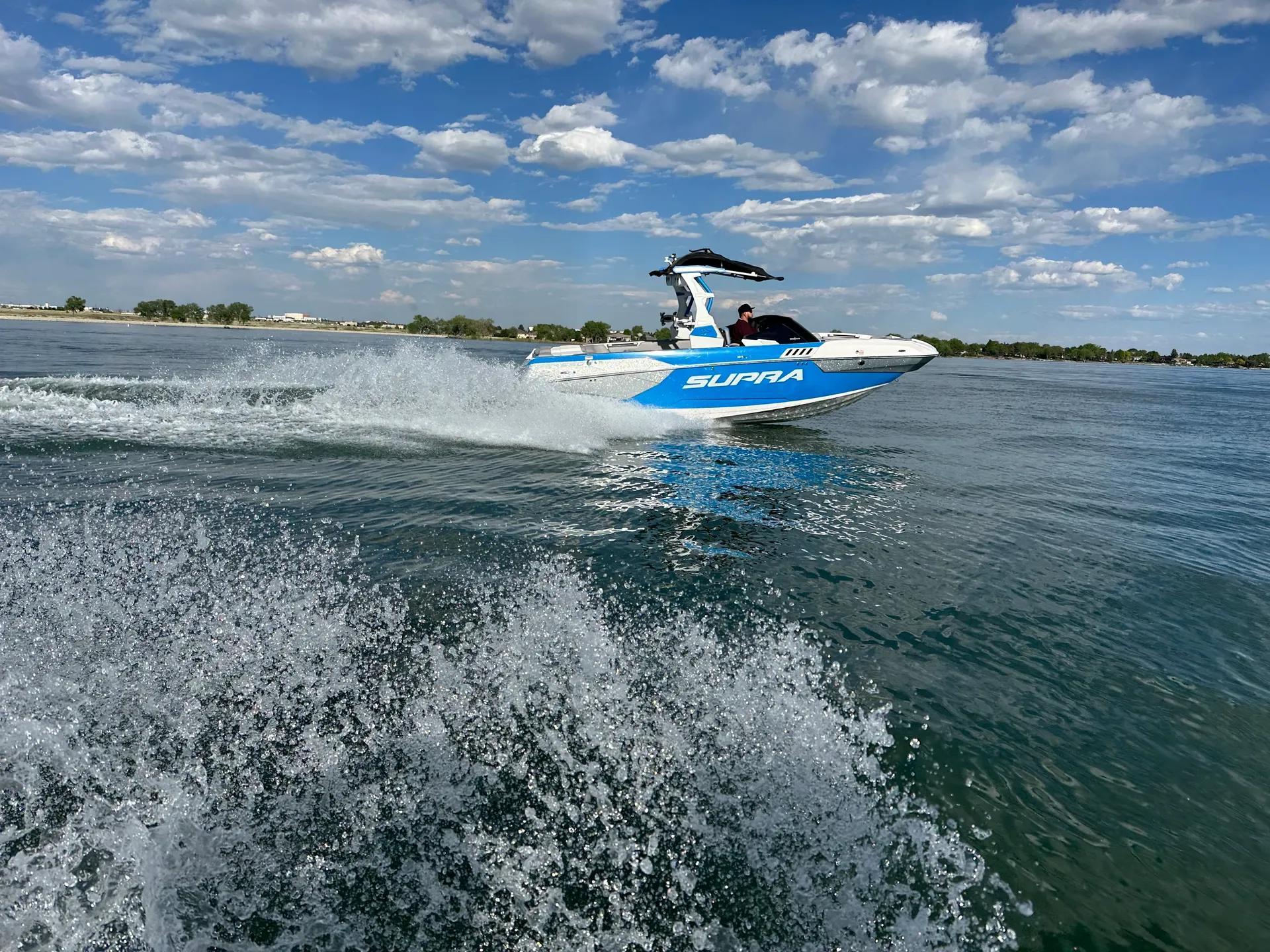 Supra SE 550 Wake/Surf Boat Rental