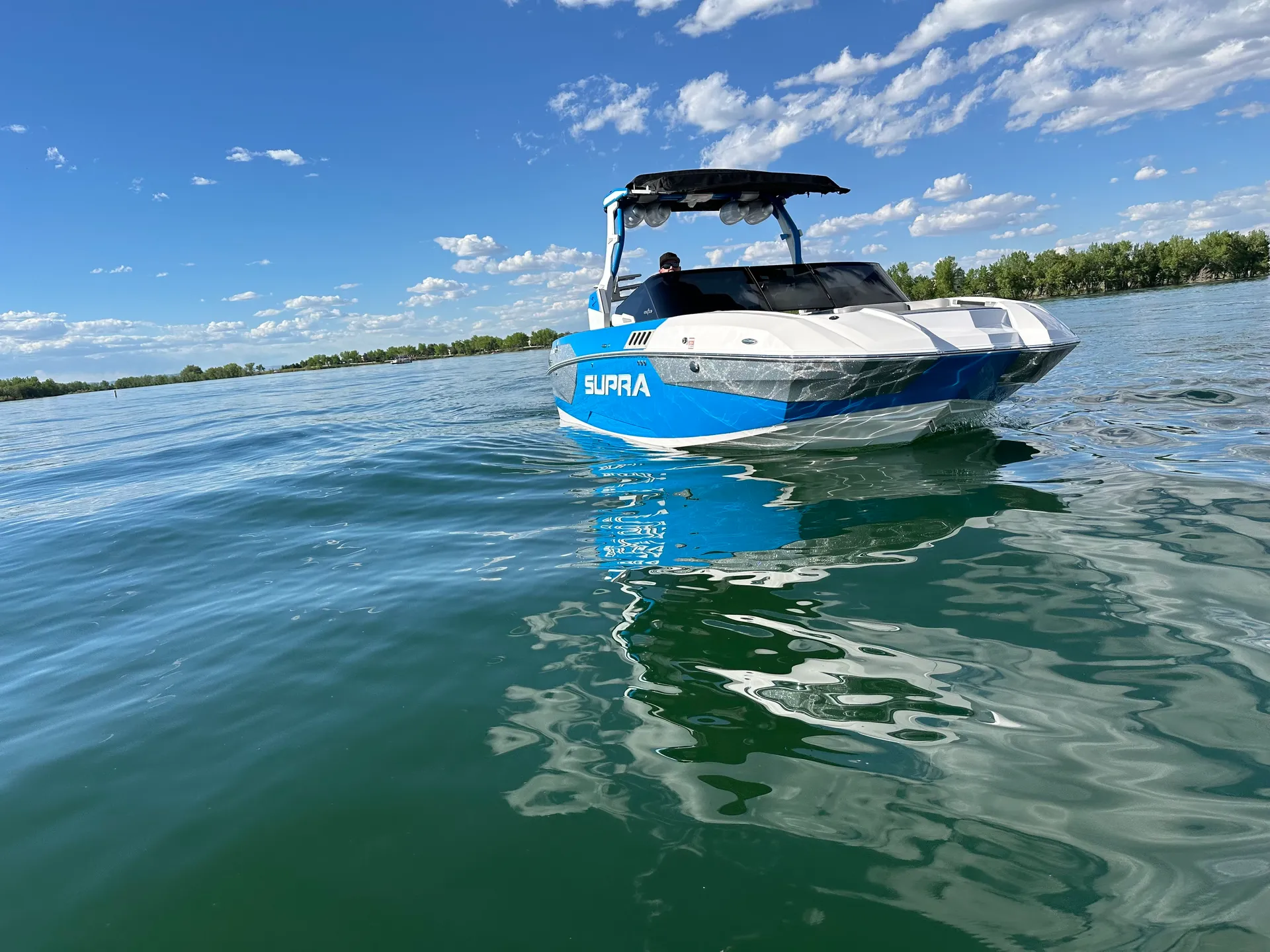 Supra SE 550 Wake/Surf Boat Rental