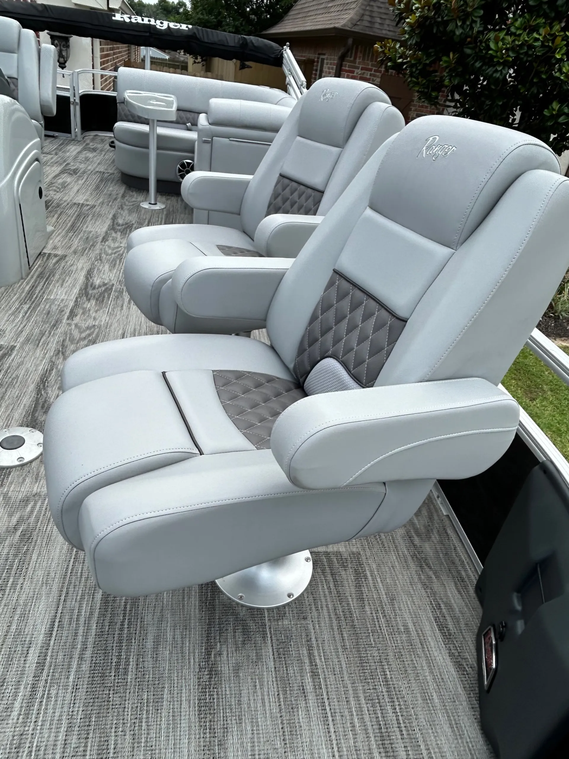 RANGER BOATS (AR) 220FC in Orange, TX — photo 8