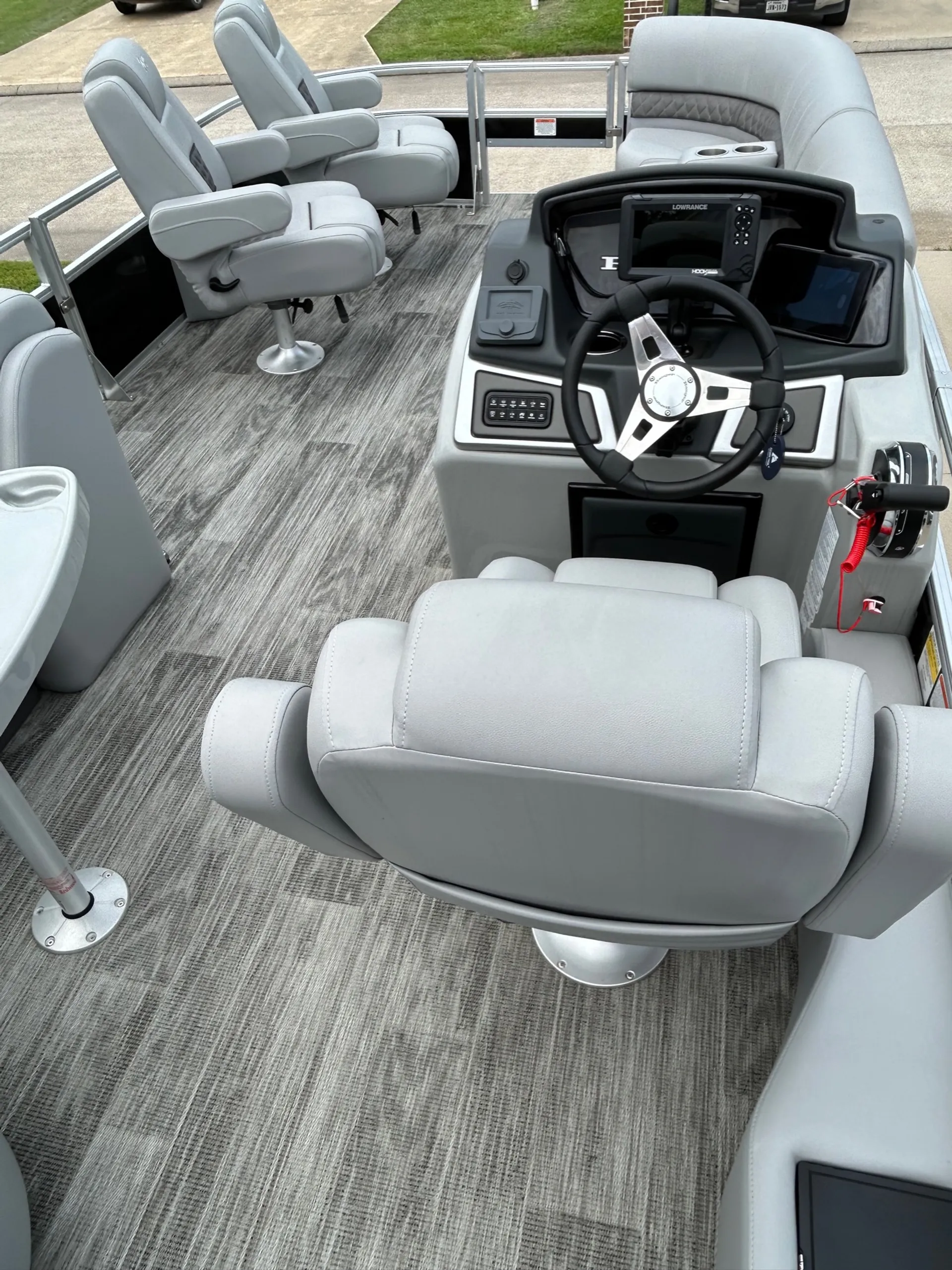 RANGER BOATS (AR) 220FC in Orange, TX — photo 4