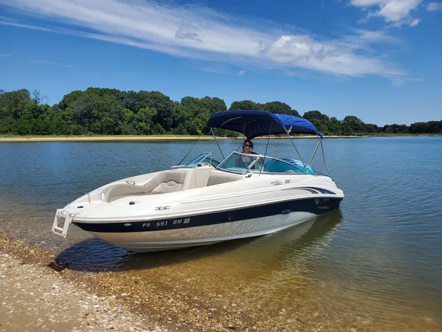 Rent a Sea Ray Boats bow rider in Colonial Beach, VA near me