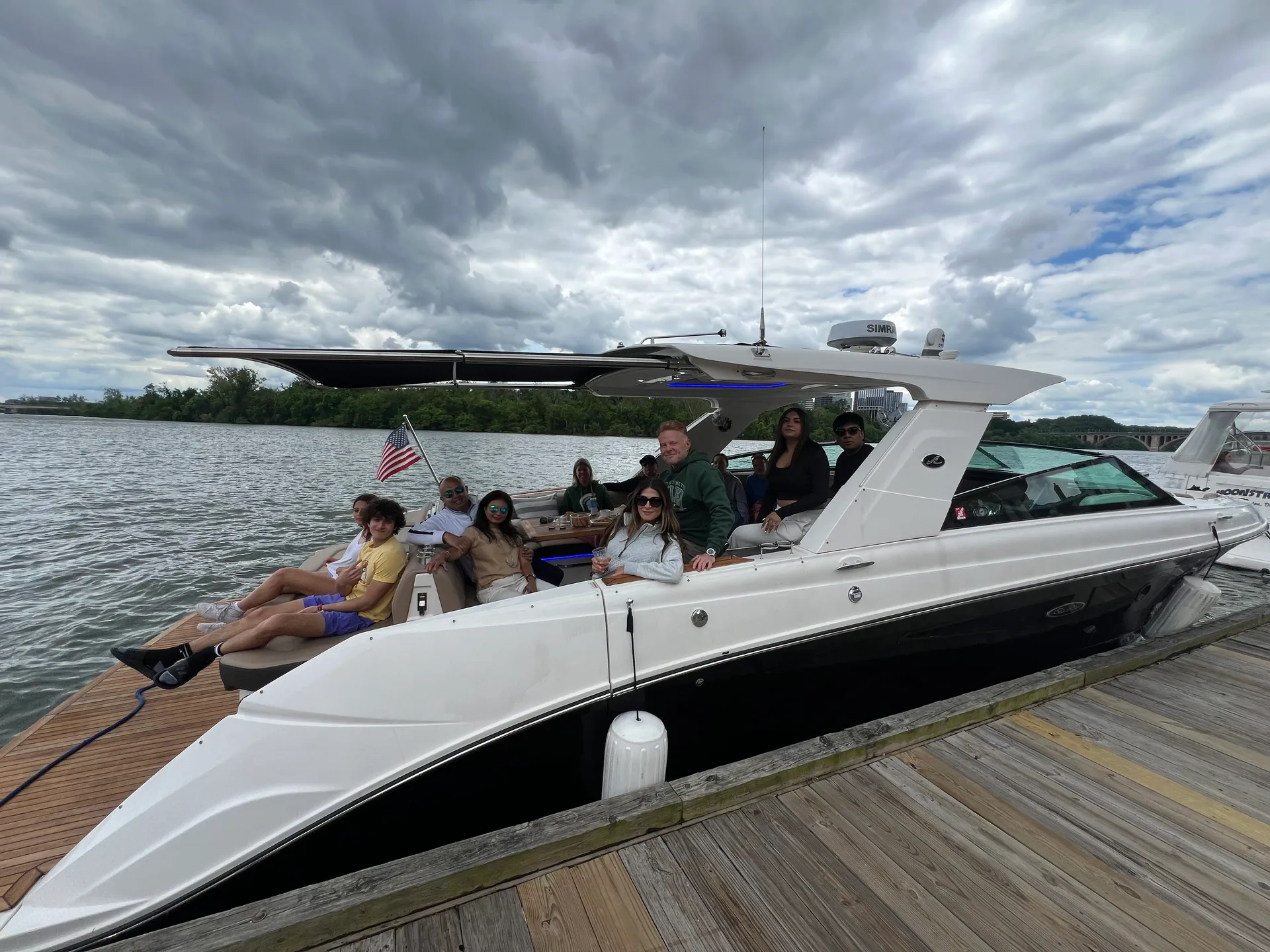 Want to entertain?... Welcome aboard "The Entertainer"! 40' Sea Ray