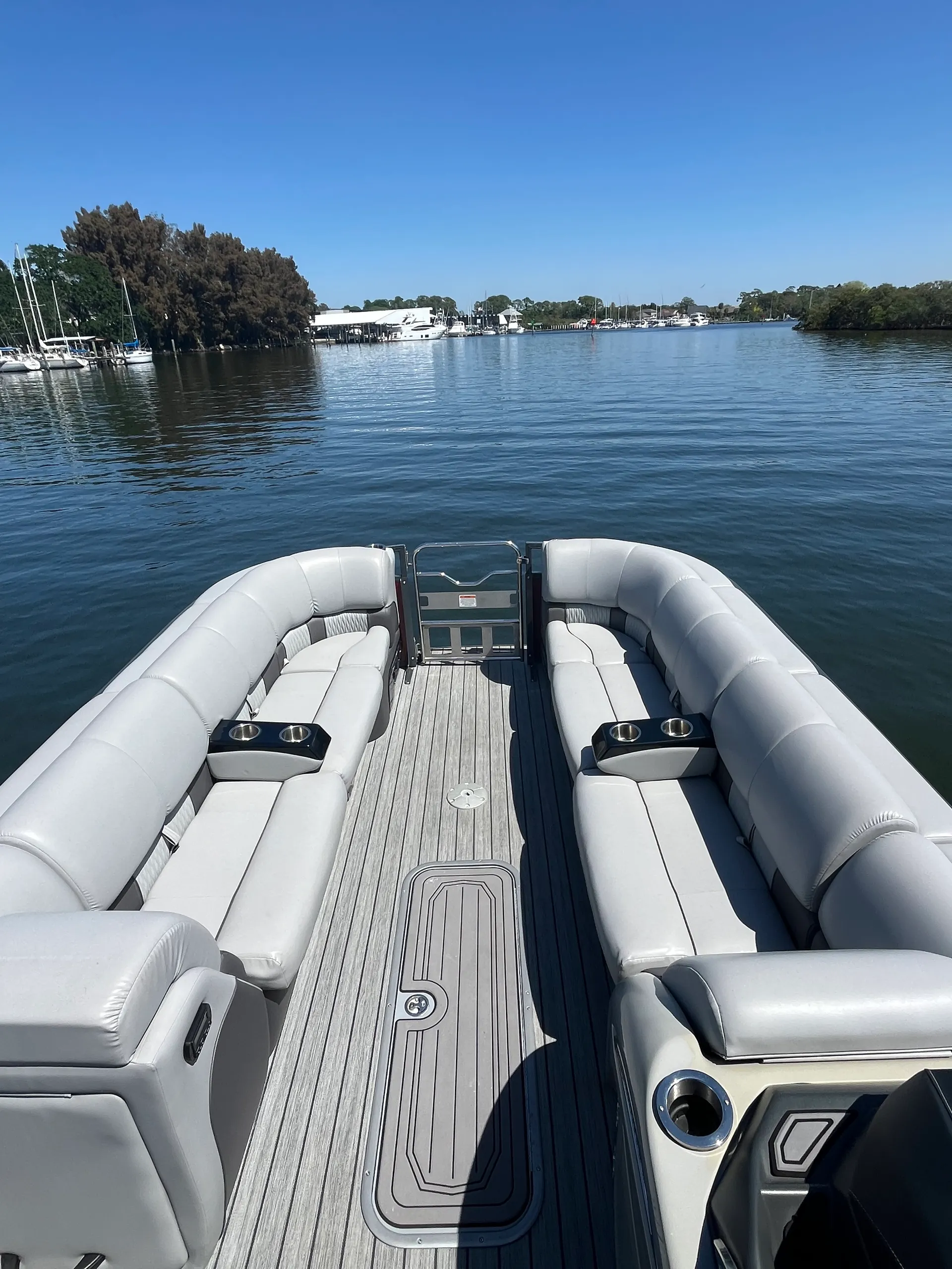 RANGER BOATS (AR) 2500LS in Tarpon Springs, FL — photo 4