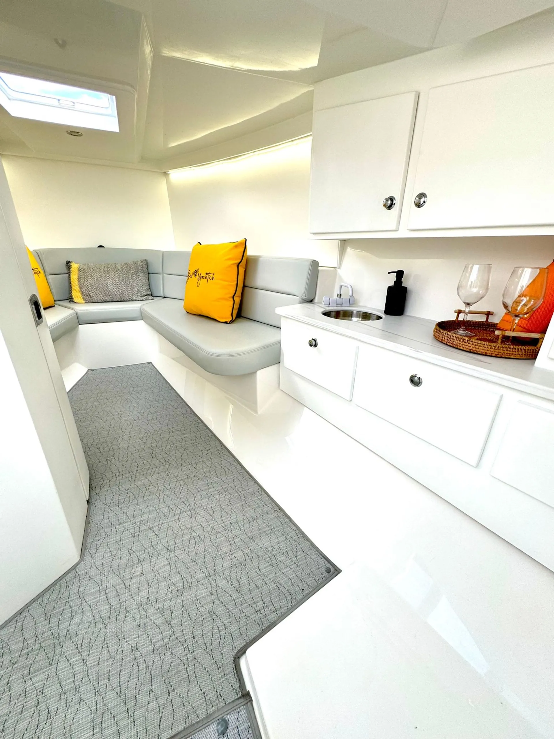 All new Van Dutch Sport 38, only one in the world produced!