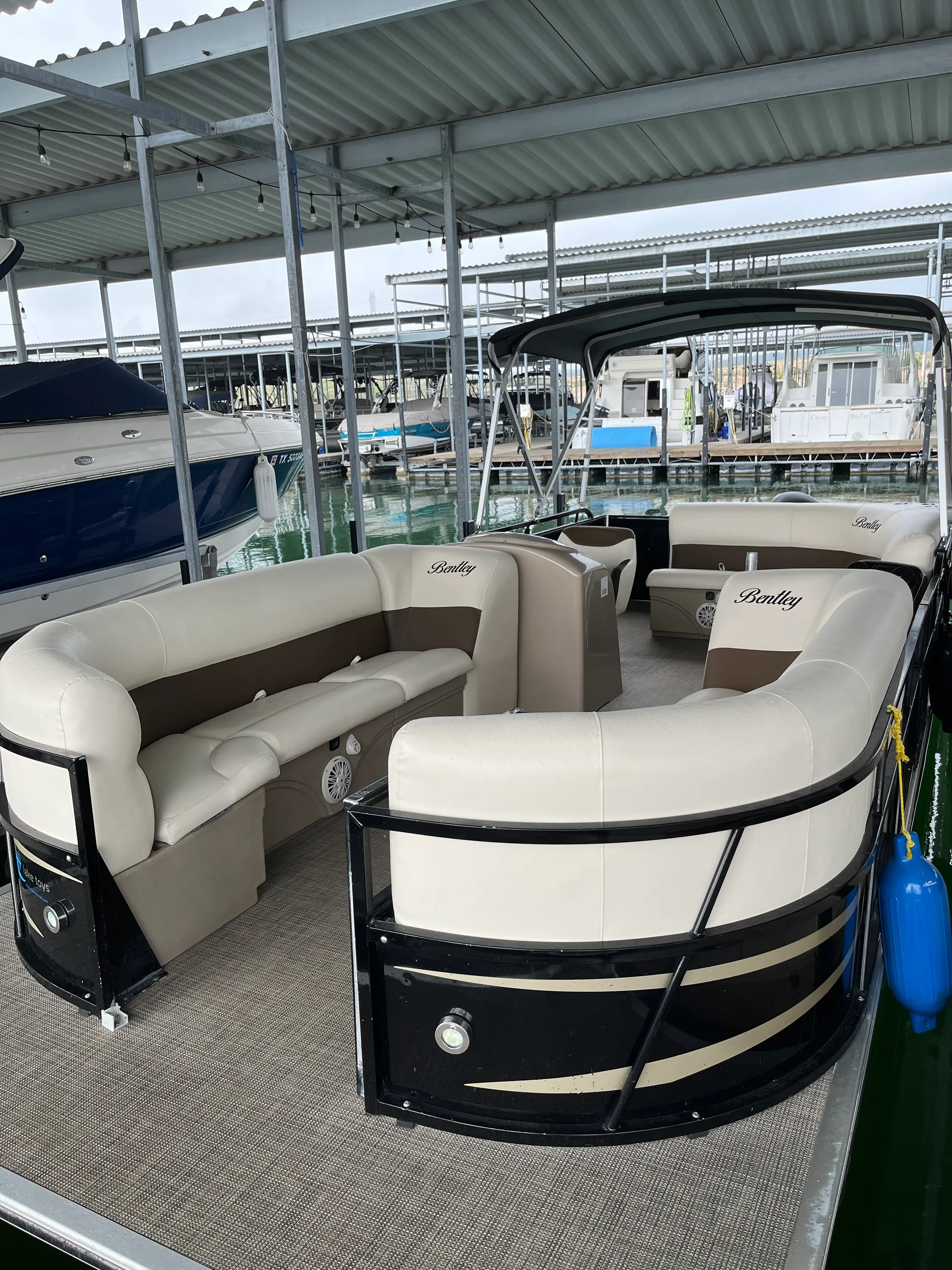 Luxury Bentley Black Pontoon for 15 passengers 
