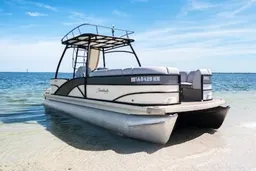 Modern, luxurious and comfortable Party pontoon boat for up to 12