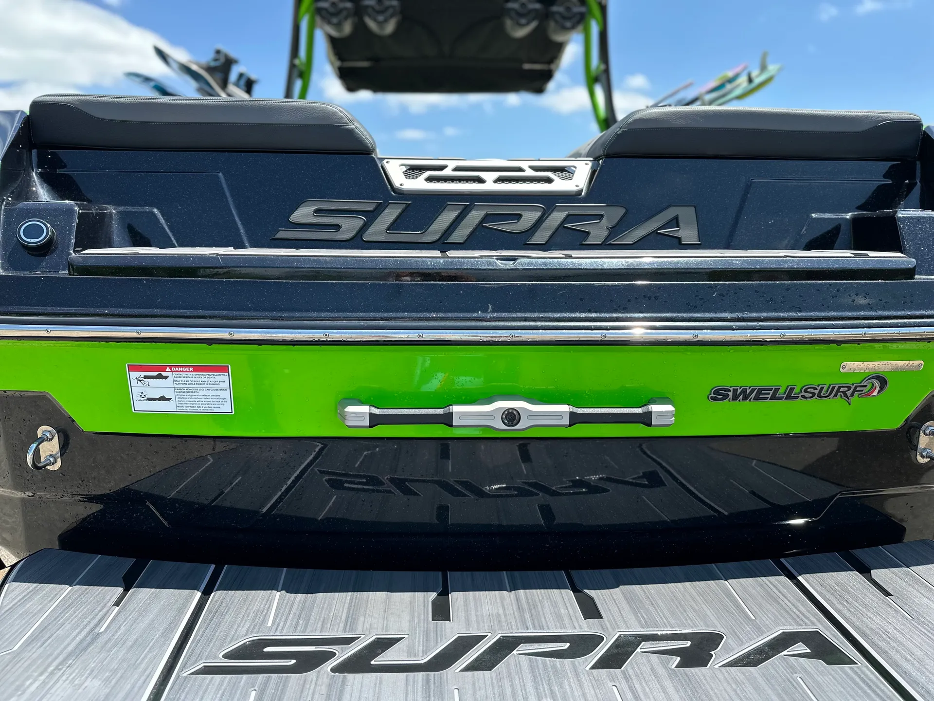 Supra SE 550 Wake/Surf Boat Rental