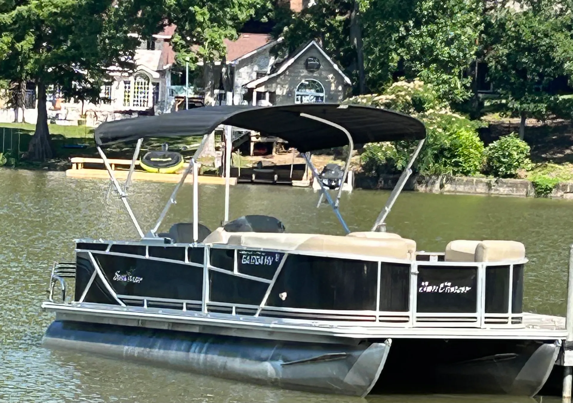 2021 20 Foot Sunchaser Pontoon Boat