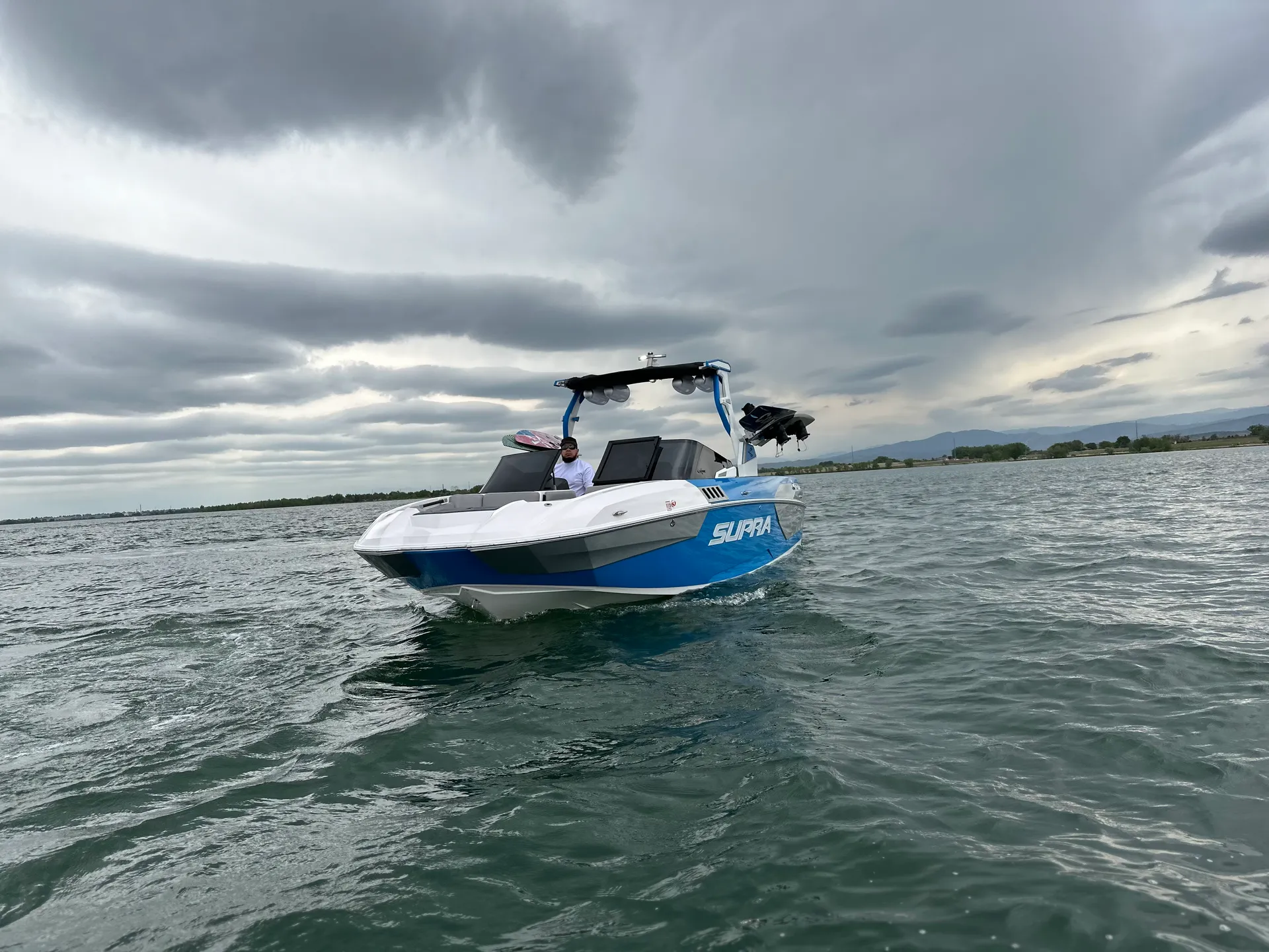 Supra SE 550 Wake/Surf Boat Rental