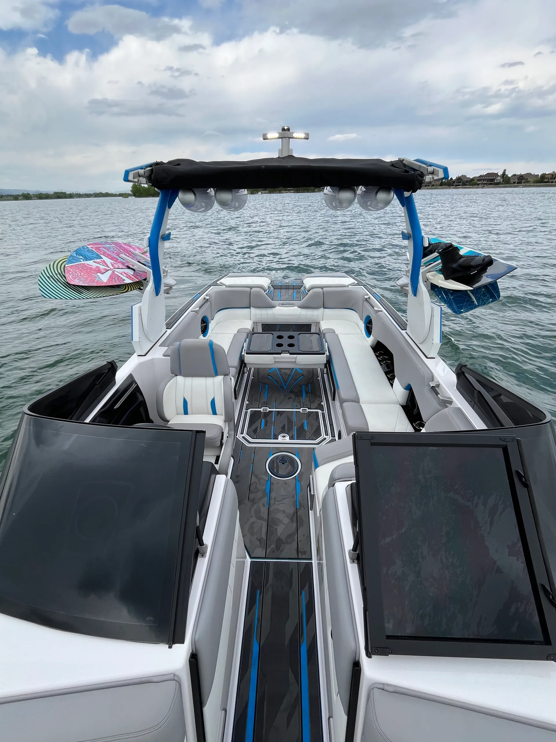 Supra SE 550 Wake/Surf Boat Rental