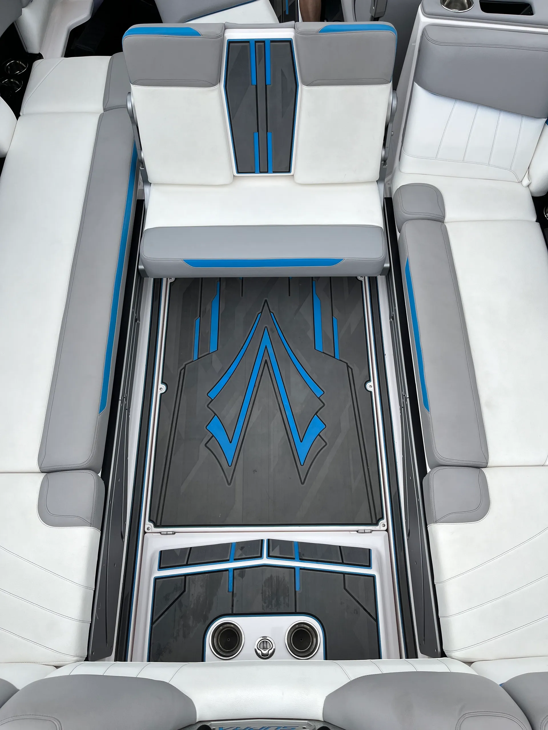 Supra SE 550 Wake/Surf Boat Rental