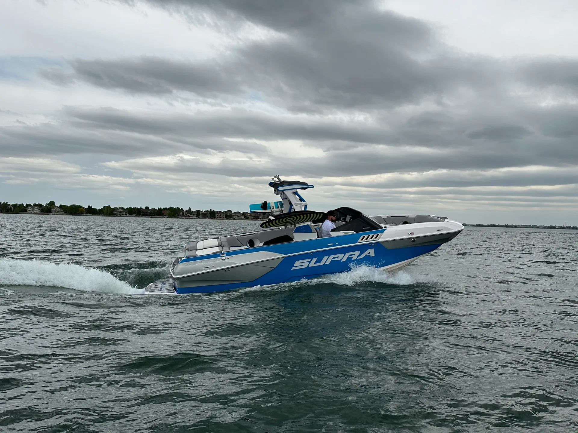 Supra SE 550 Wake/Surf Boat Rental