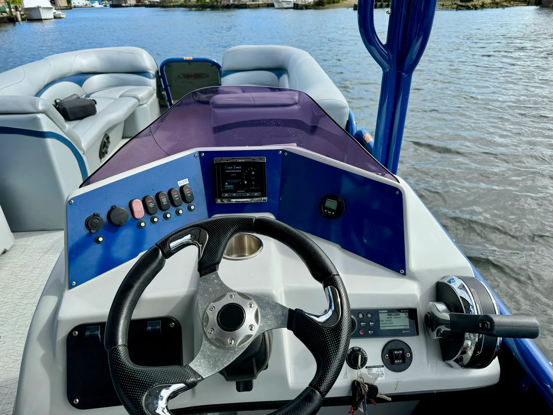 2022 30ft Pontoon w/ Slide