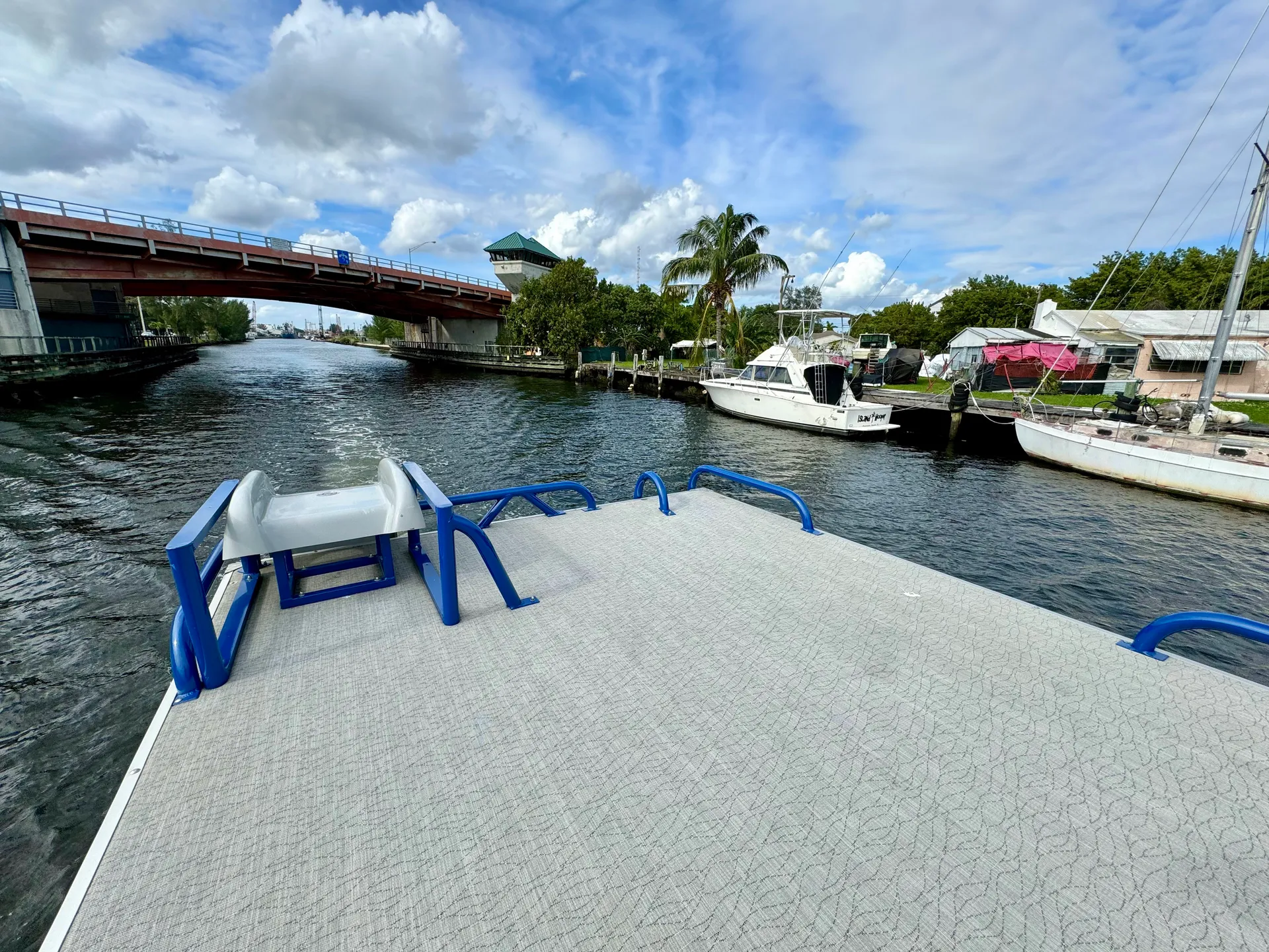 2022 30ft Pontoon w/ Slide