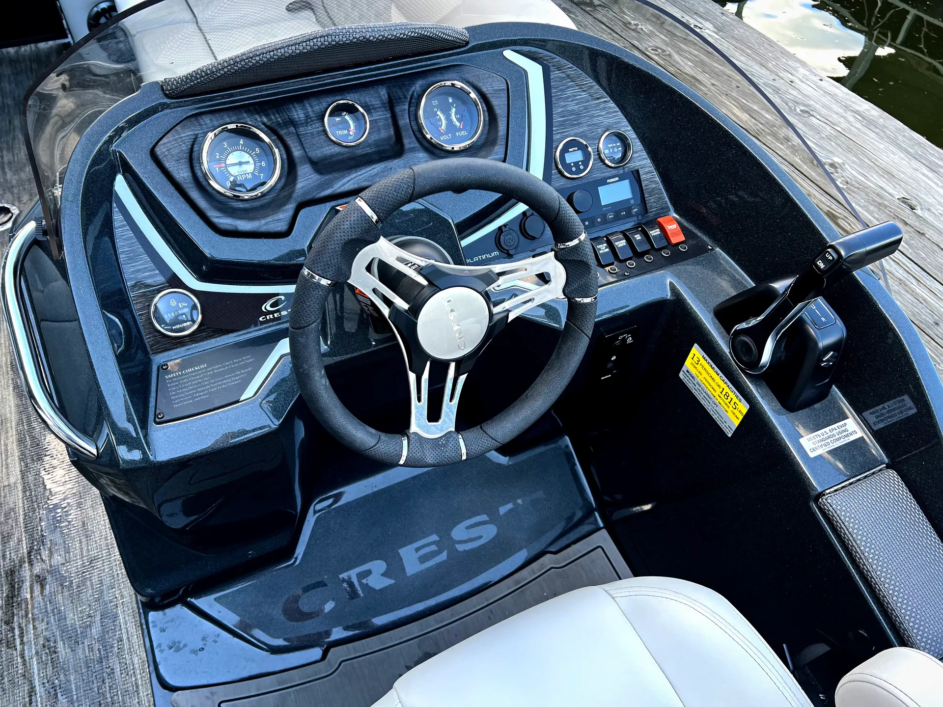 "Pontoon Pops" Luxury Tritoon!!