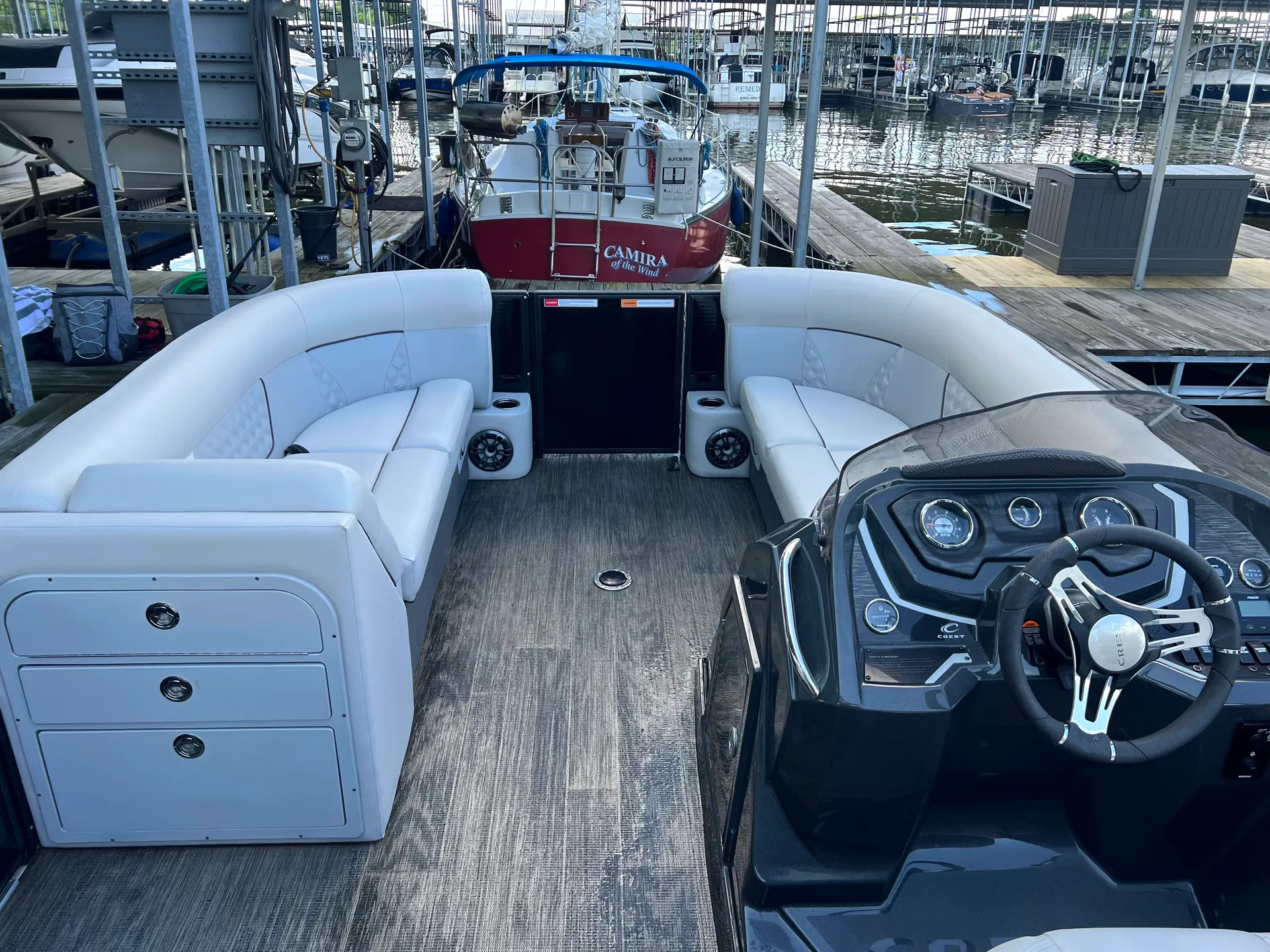 "Pontoon Pops" Luxury Tritoon!!