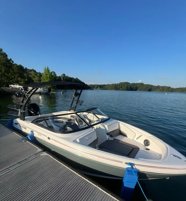 Rent a TAHOE BY TRACKER MARINE bow rider in Cumming, GA near me