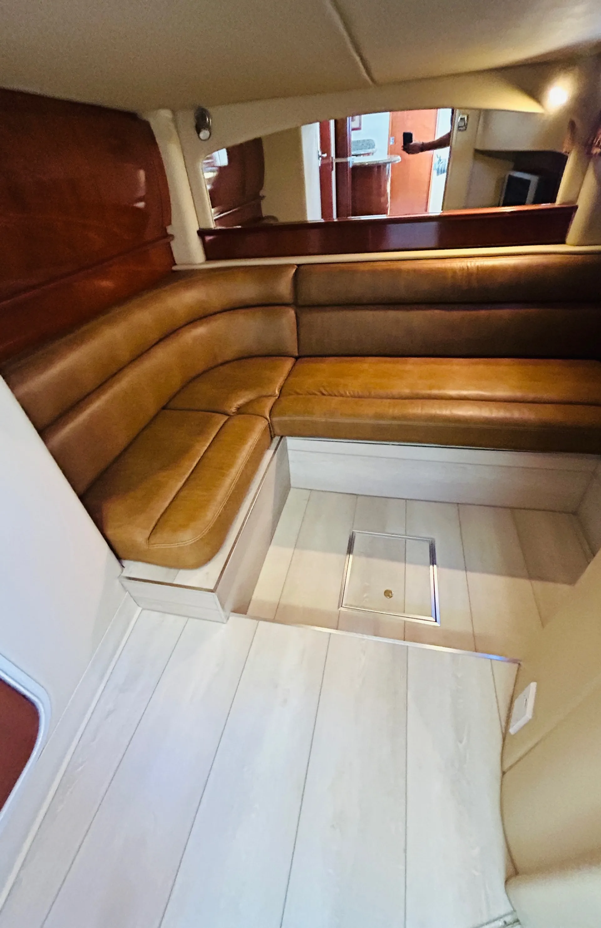 Beautiful 45’ Sea Ray Yacht 