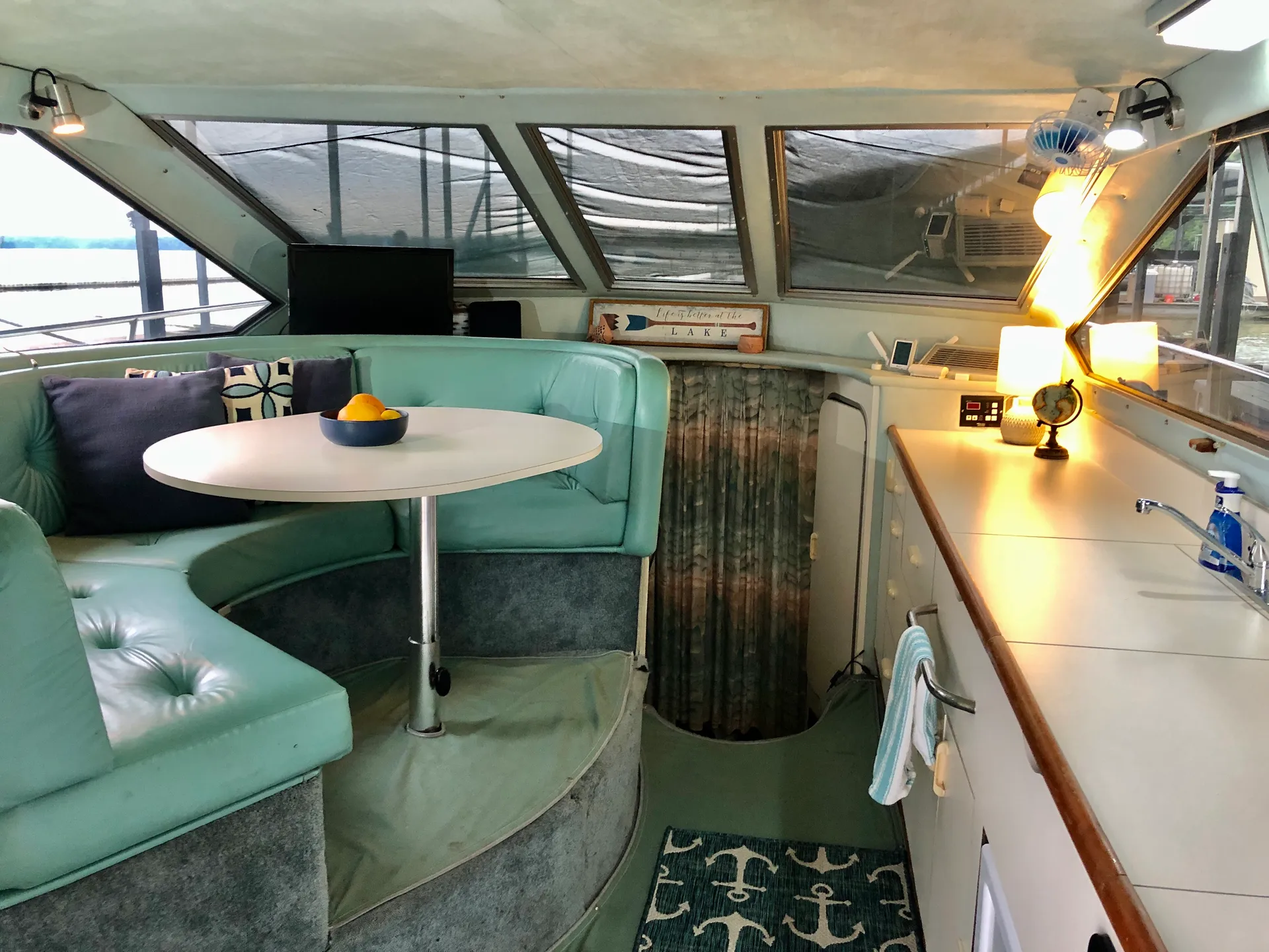 Sea Ray Boats 305 Sedan Bridge in Hardin, KY — photo 4