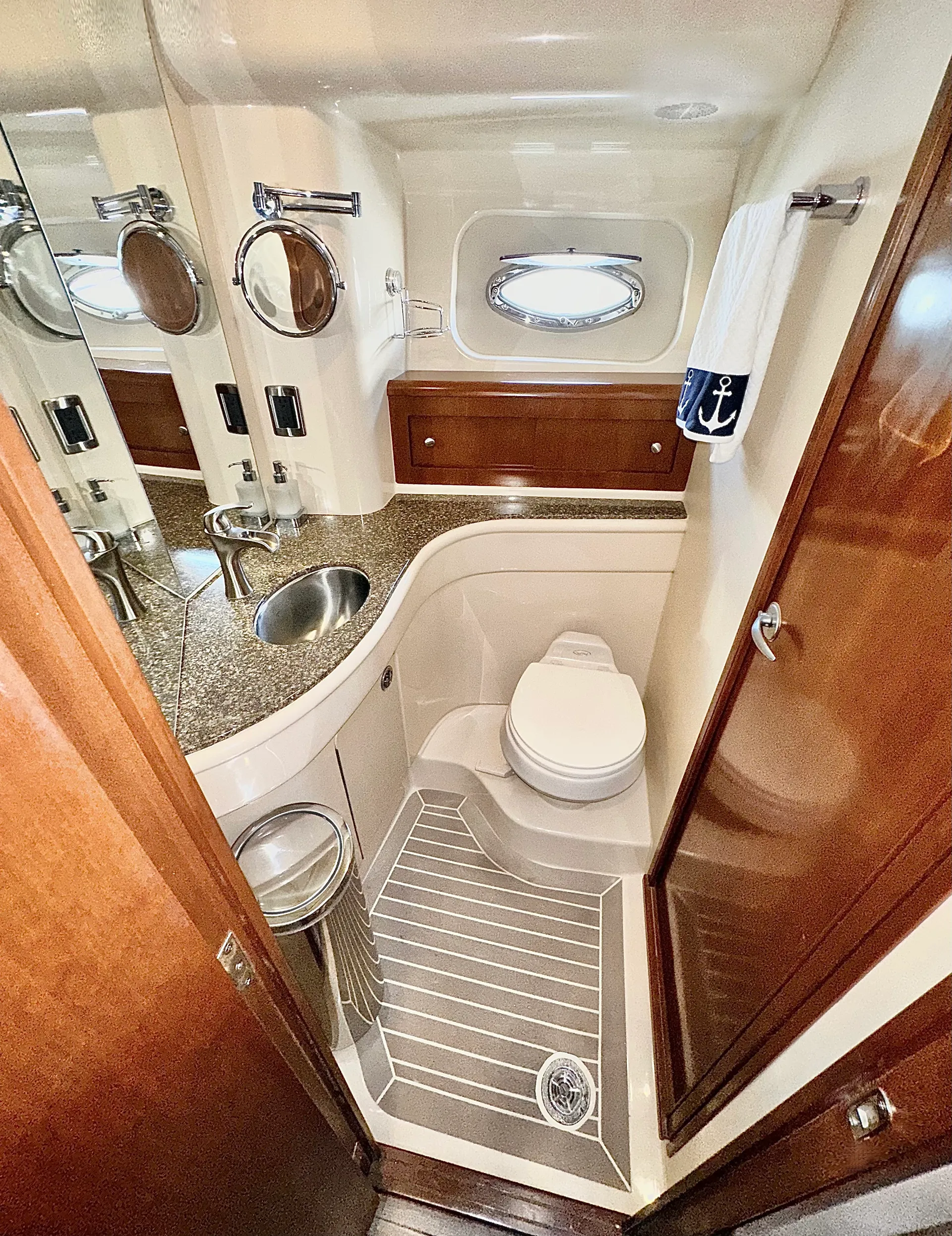 Luxury 41ft Meridian Yacht | Starlink, 4K TVs & Sunset Cruises| 13ppl