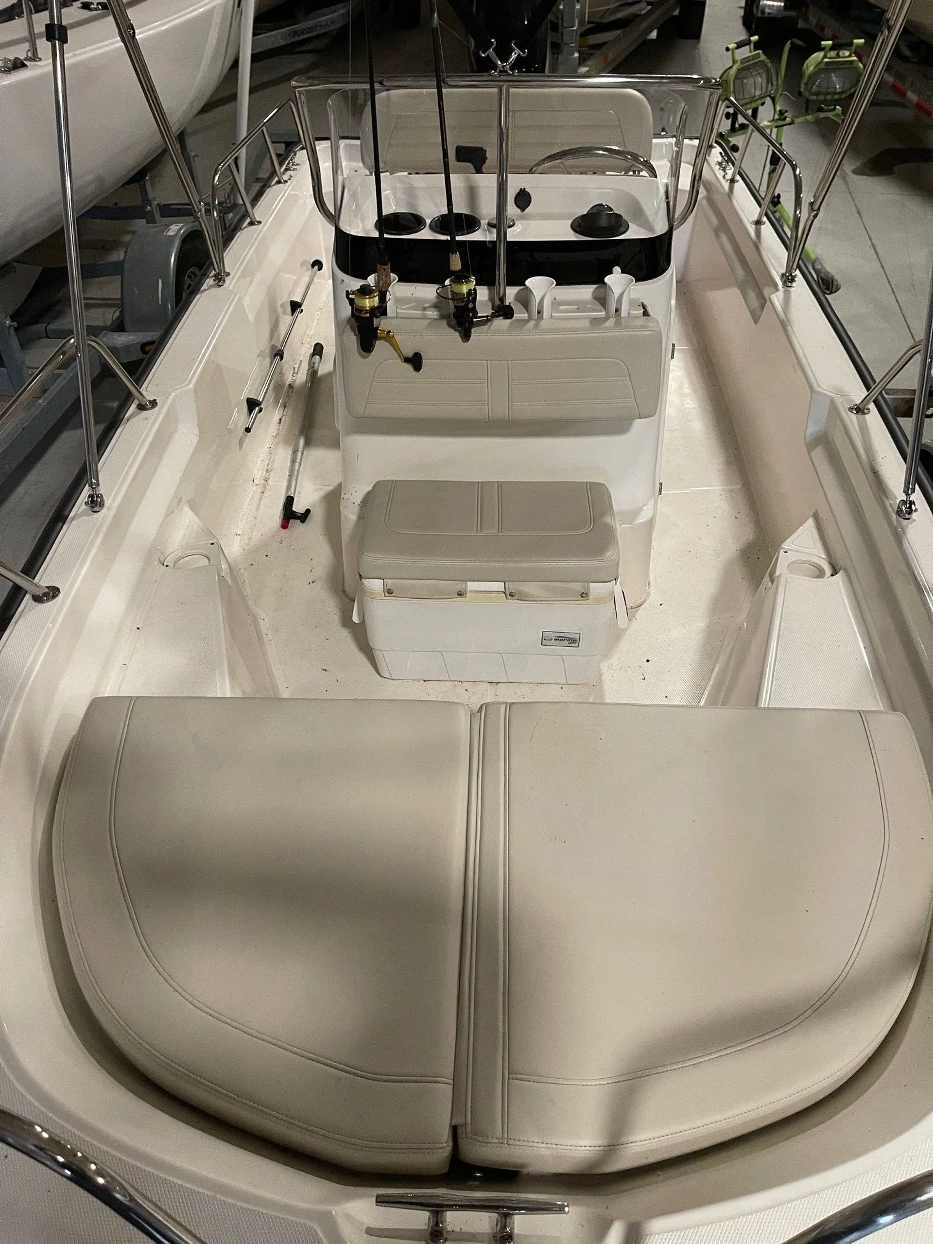 2020 Boston Whaler 150 Montauk Fishing Vessel