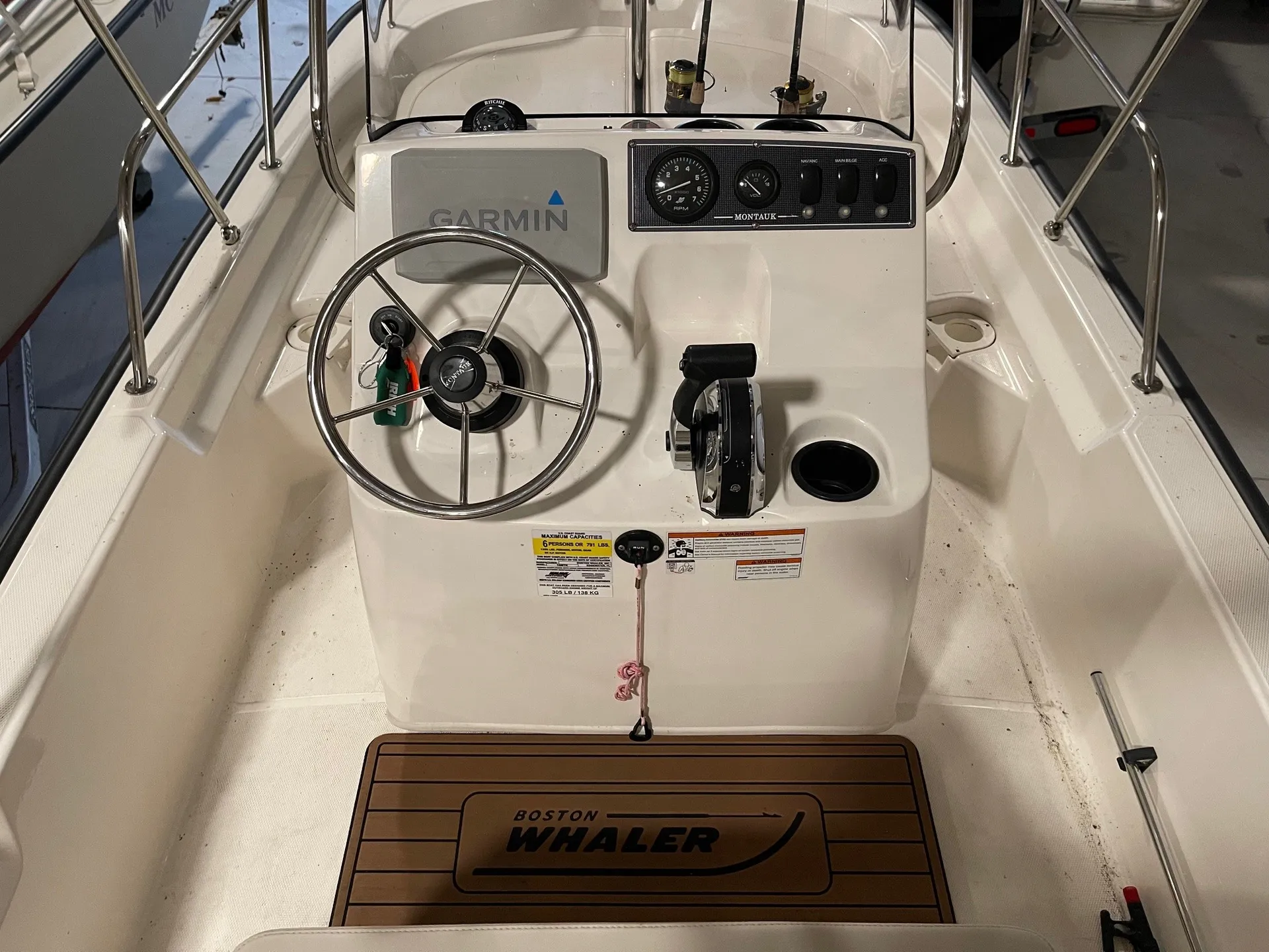 2020 Boston Whaler 150 Montauk Fishing Vessel