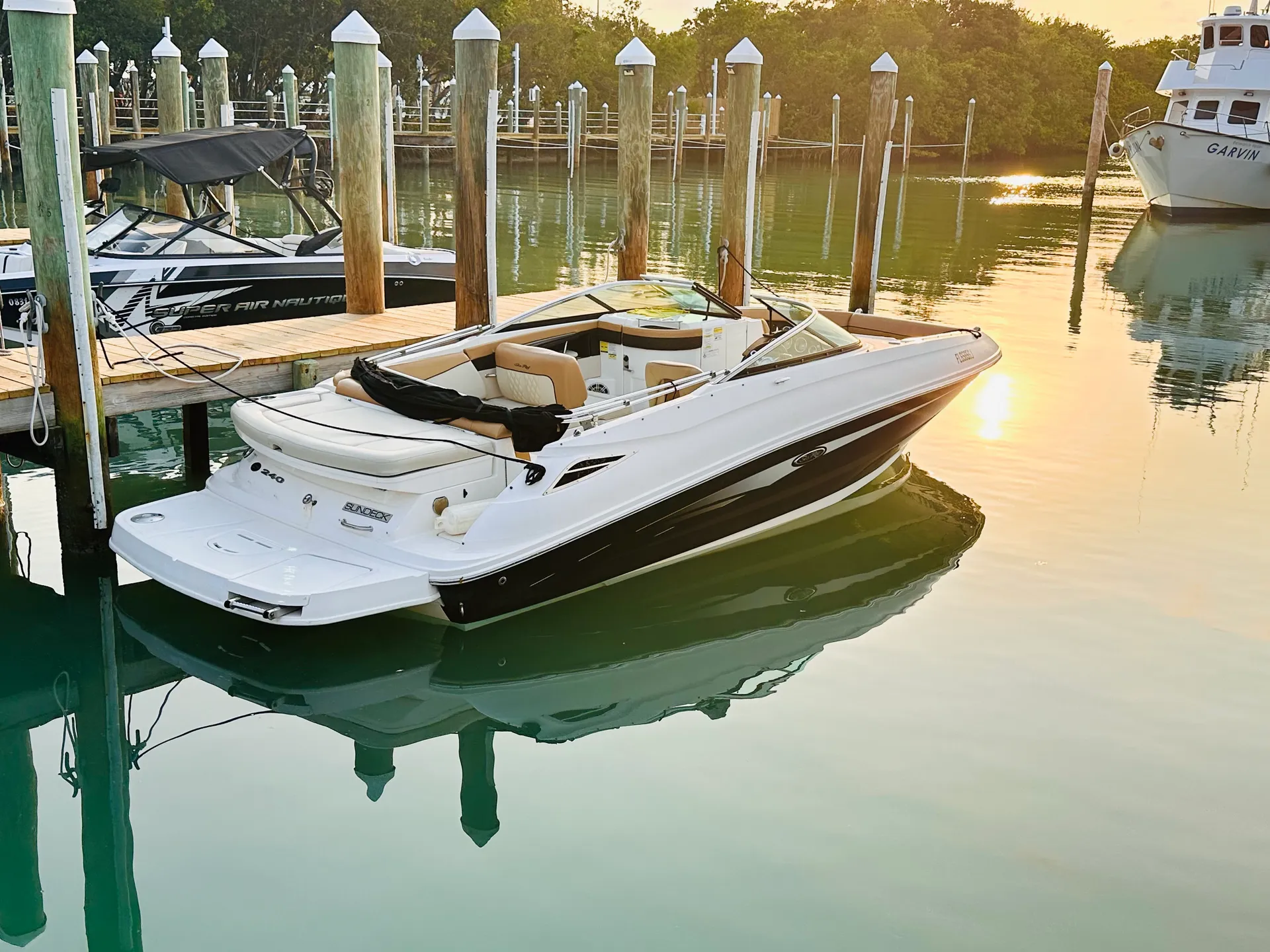 Sea Ray Boats 240 Sundeck in Key Biscayne, FL — photo 6