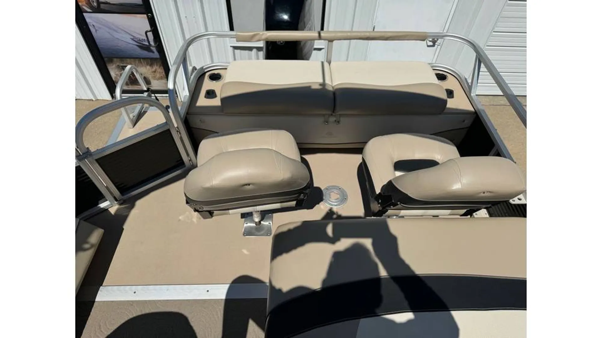 We Bring The Boat To You Anywhere On Cedar Creek Lake or Lake Athens