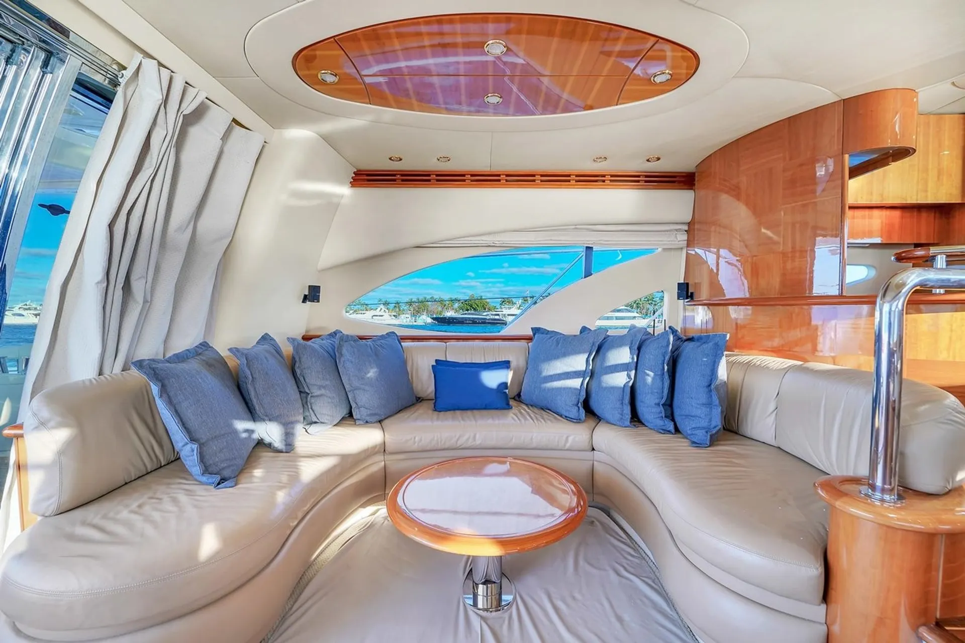 💥2 FREE JETSKI ! 💥Luxurious 70ft Azimut Include Floating Island 💥 