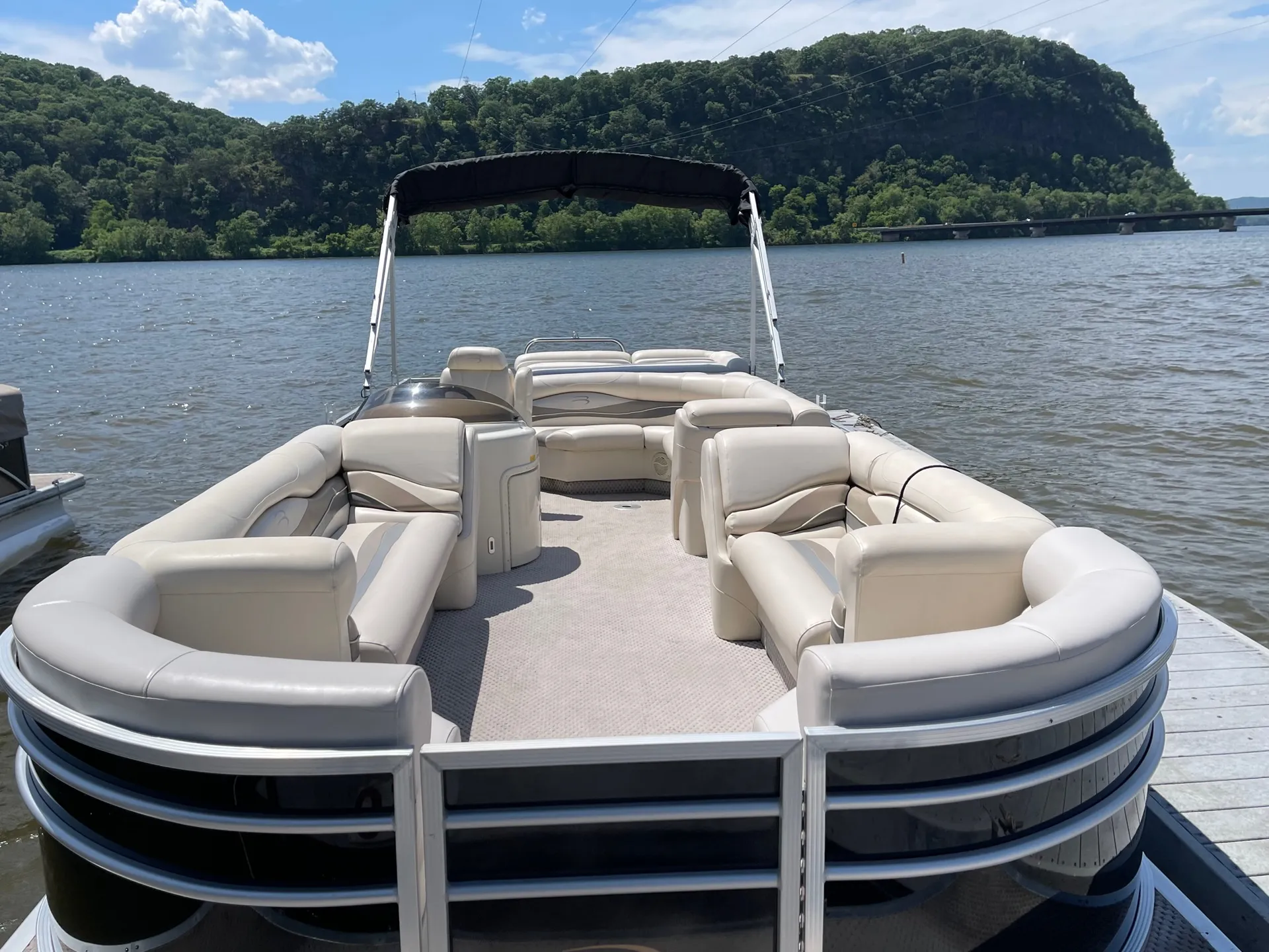 Bennington Marine 2575RFS in Selinsgrove, PA — photo 5