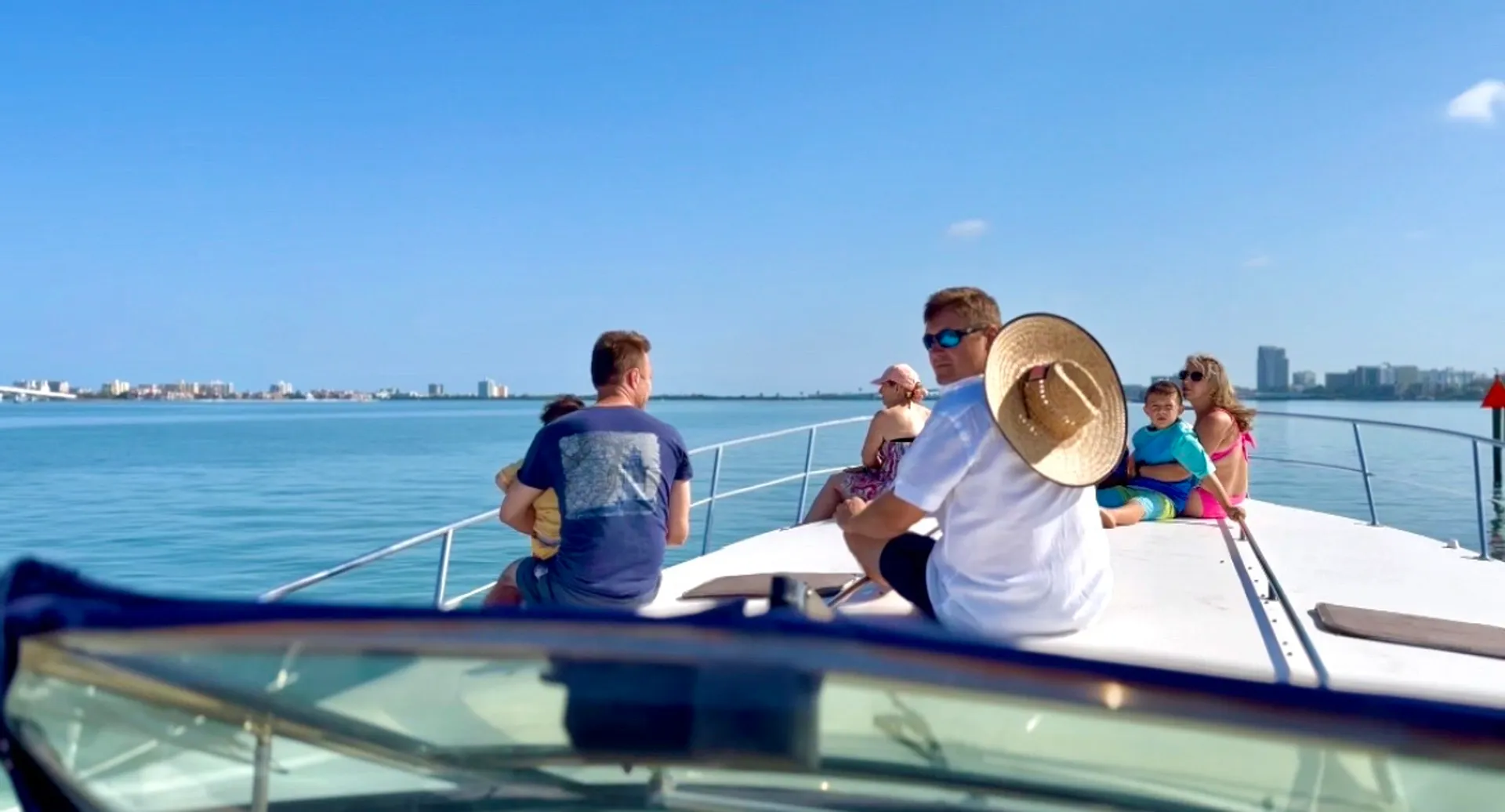 Yacht Rental Succulenta Rosé Captian Included