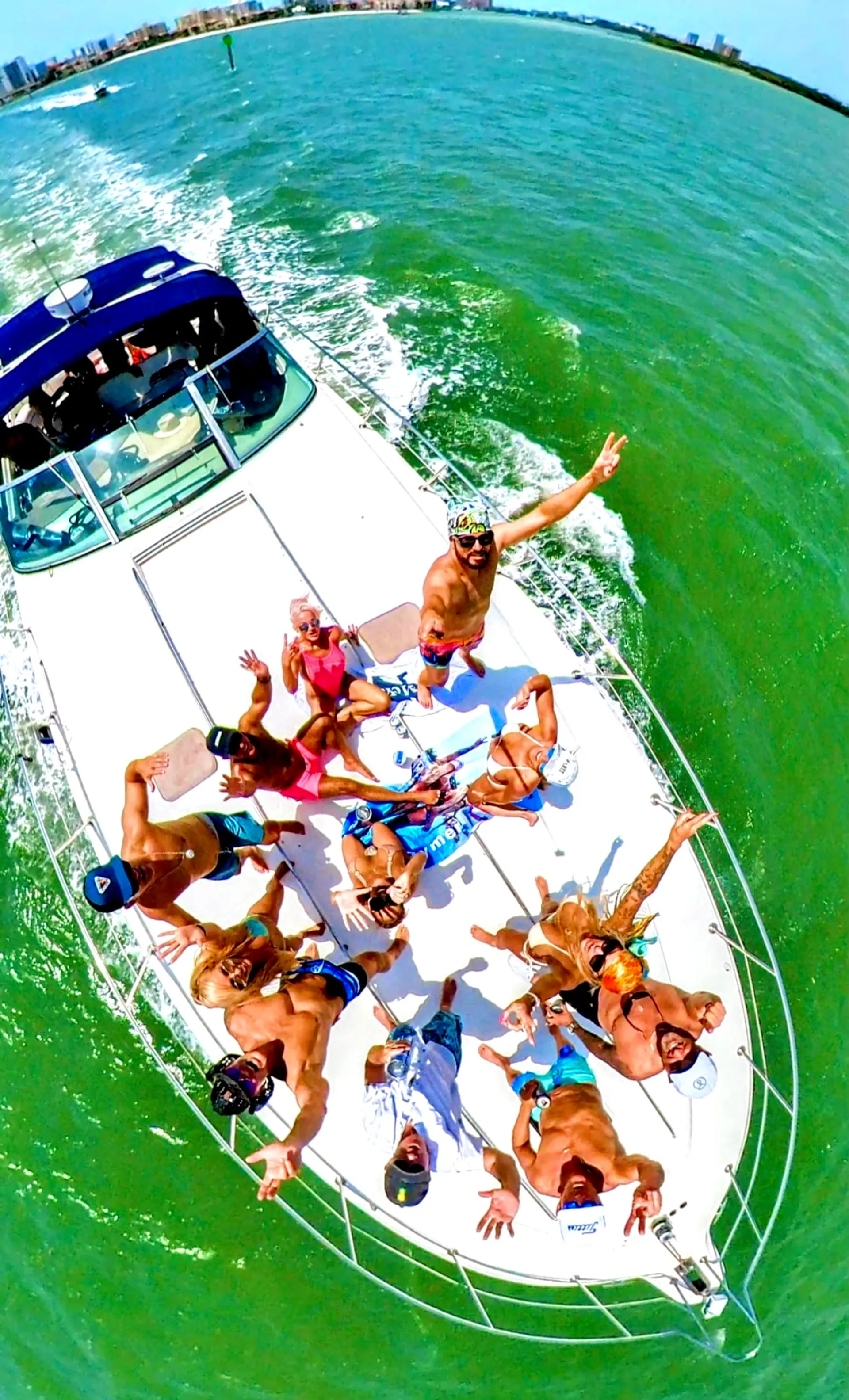 Yacht Rental Succulenta Rosé Captian Included