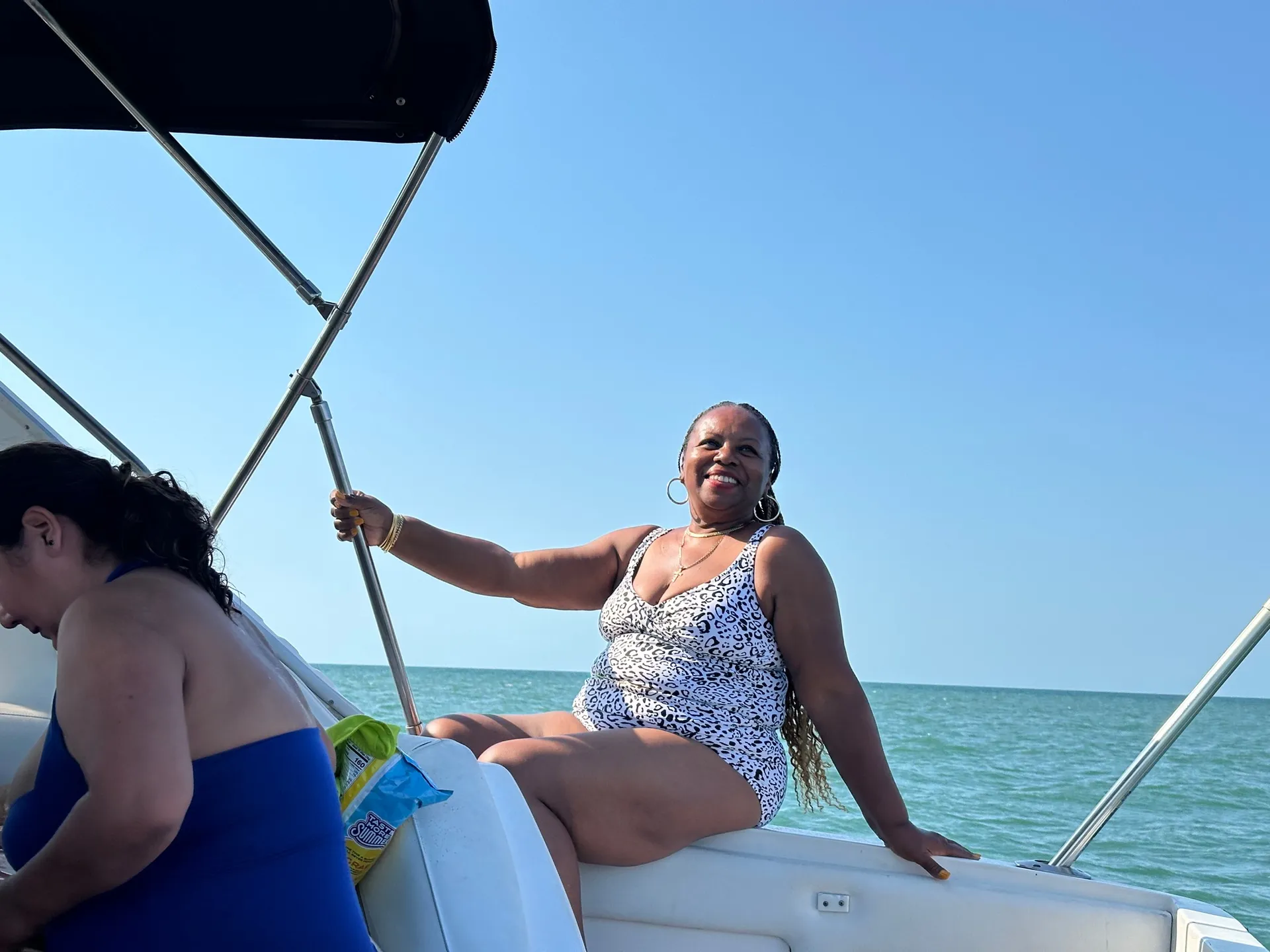 Yacht Rental Succulenta Rosé Captian Included