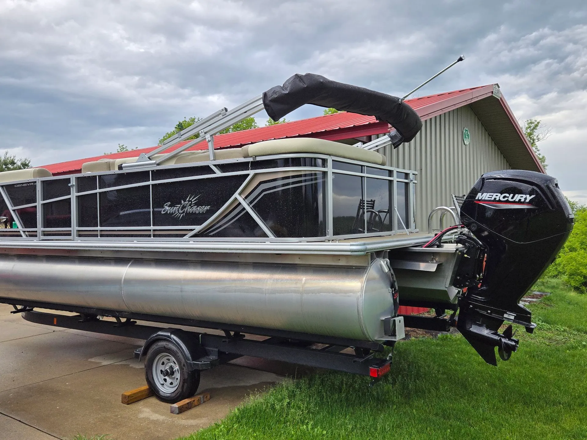 2024 Sunchaser Geneva 22' Pontoon with 90hp outboard for rent