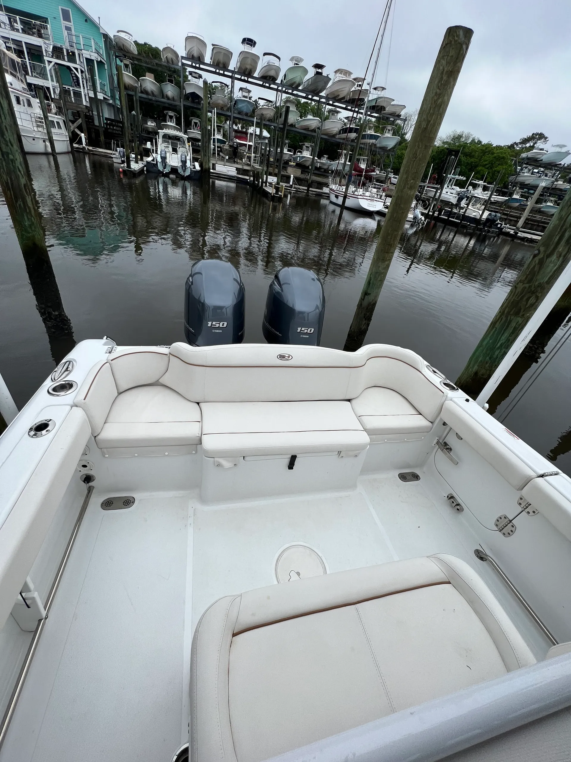 Beautiful 265 Sea Hunt Ultra for Rent or Charter!