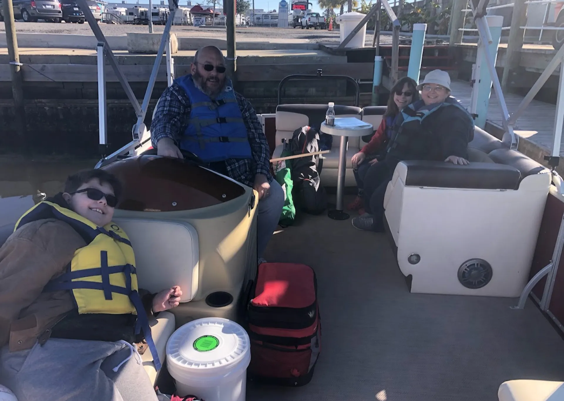 22' Leisure Craft - Built for fun! 11 ppl