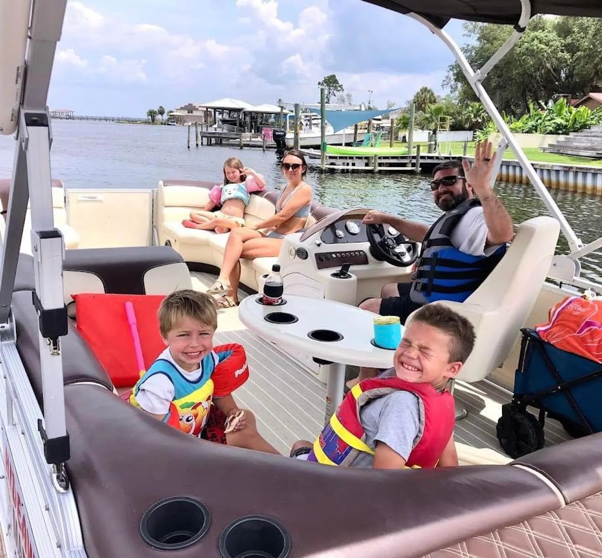 "Always a good time" Best priced pontoons - 10 Passenger!
