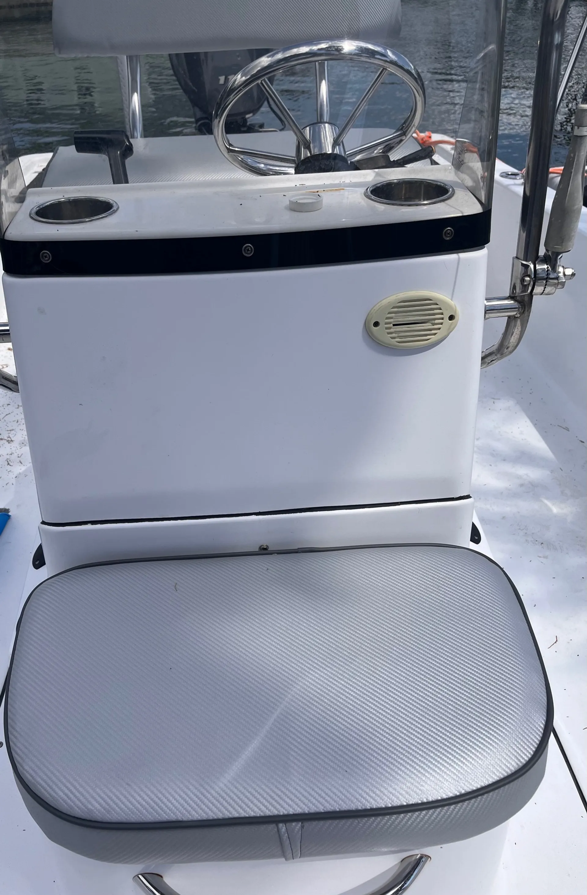 SPORTSMAN BOATS ISLAND BAY 20 W/F115XA YAMAHA in Crystal River, FL — photo 3