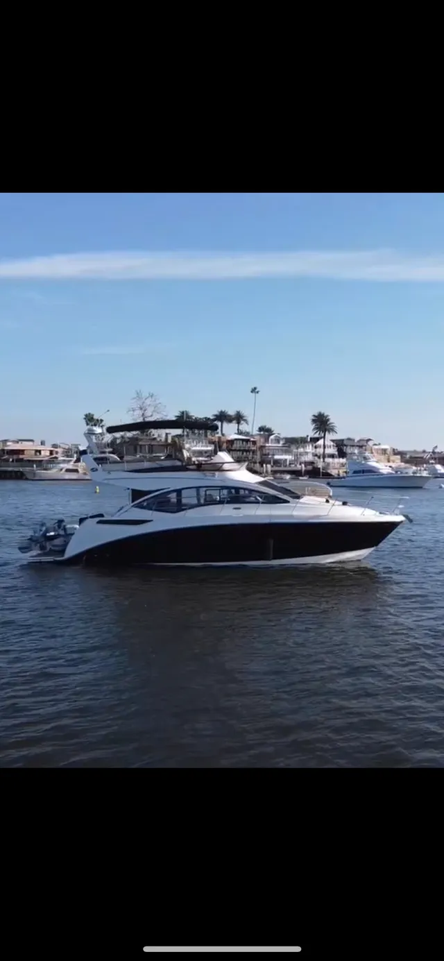 Rent a Sea Ray Boats motor yacht in Newport Beach, CA near me