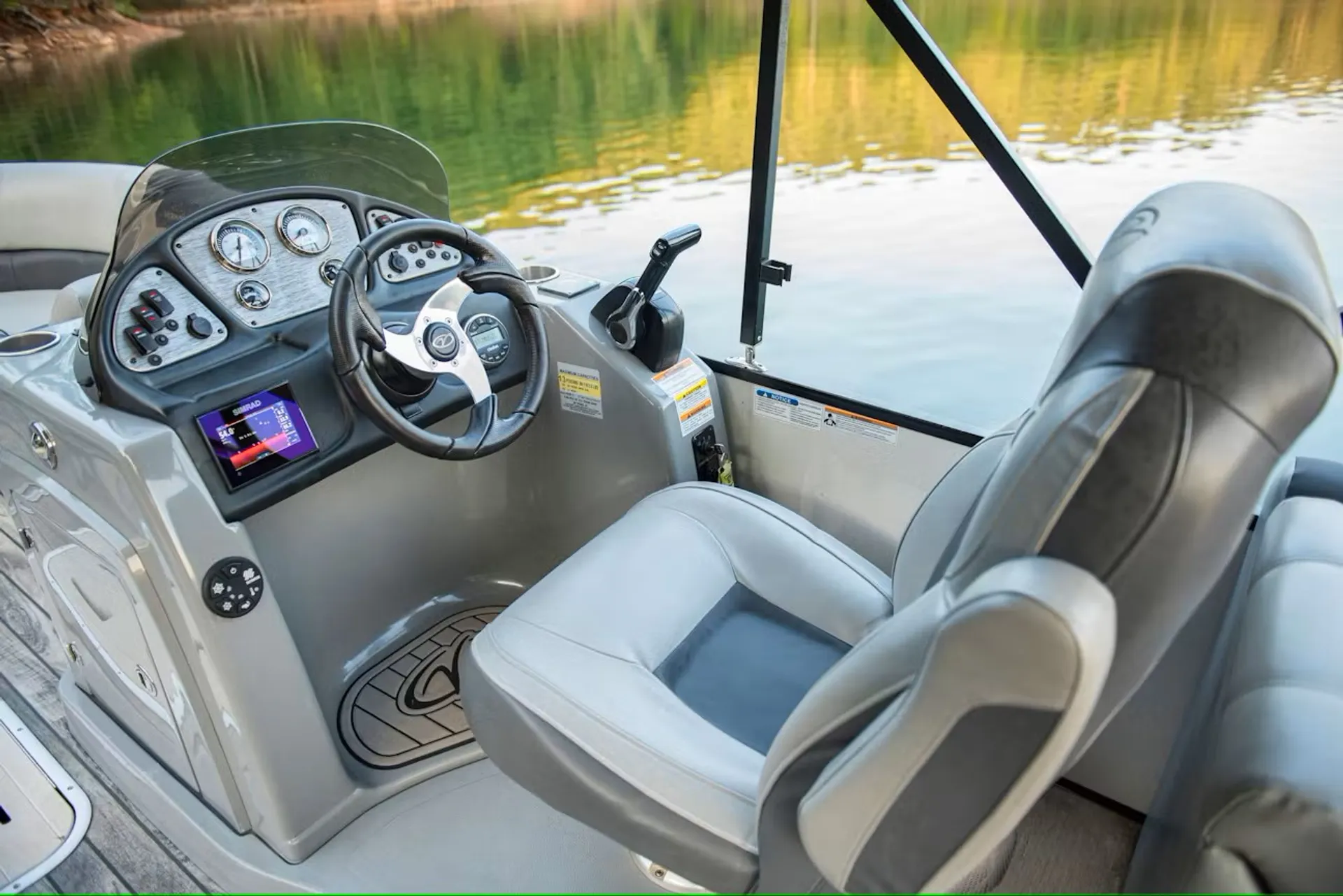 LUXURY BOAT RENTAL ON LAKE LANIER! LIKE NEW 200 HP TRI-TOON by VERANDA