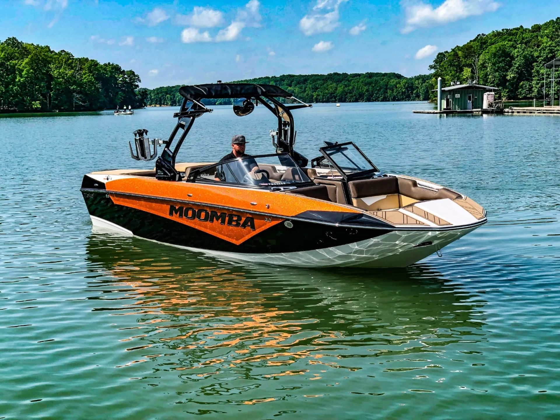 2019 Moomba Makai Wake Boat. Get Your Wake on Wattsbar Lake!