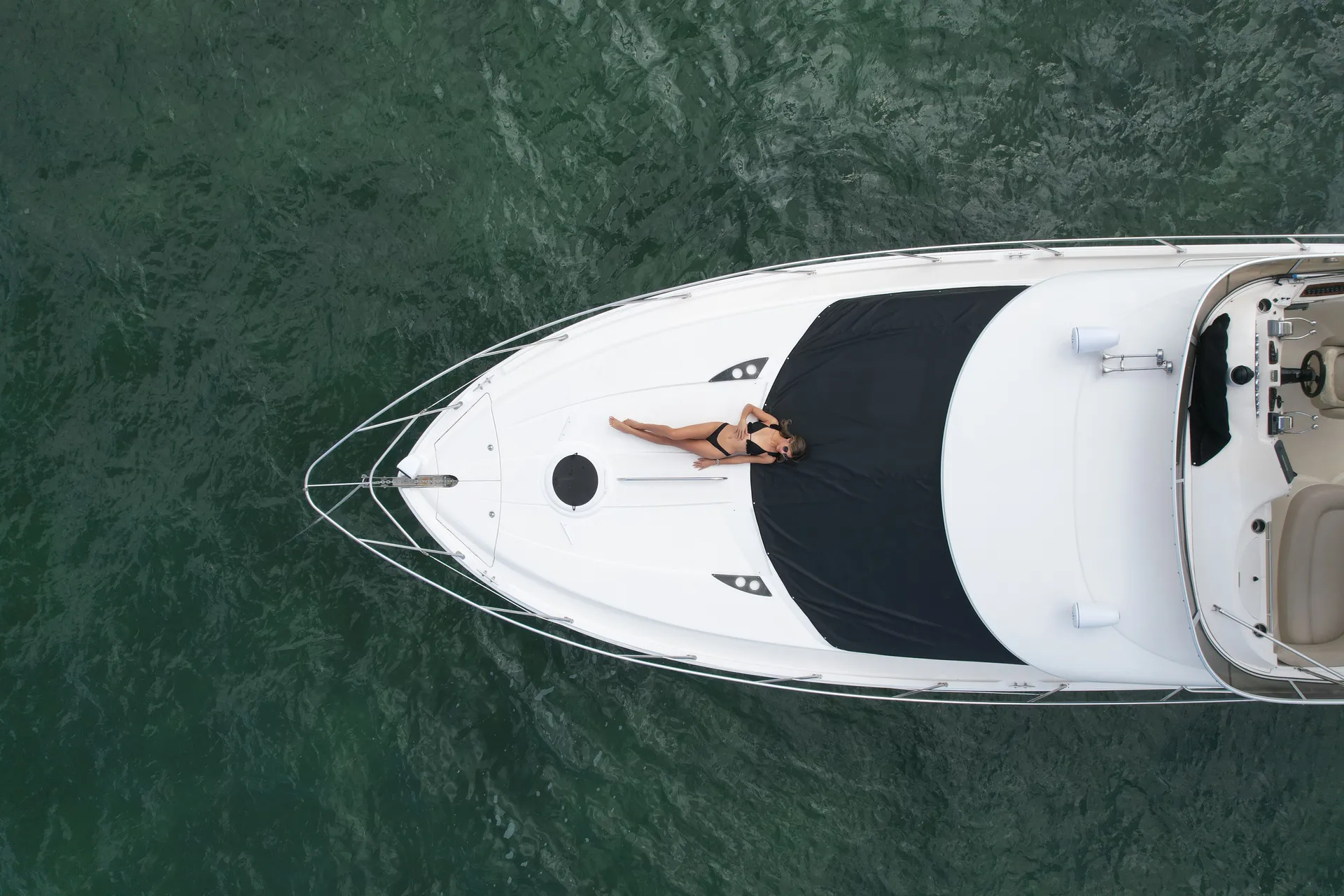 Luxury Flybridge Yatch in Biscayne Bay
