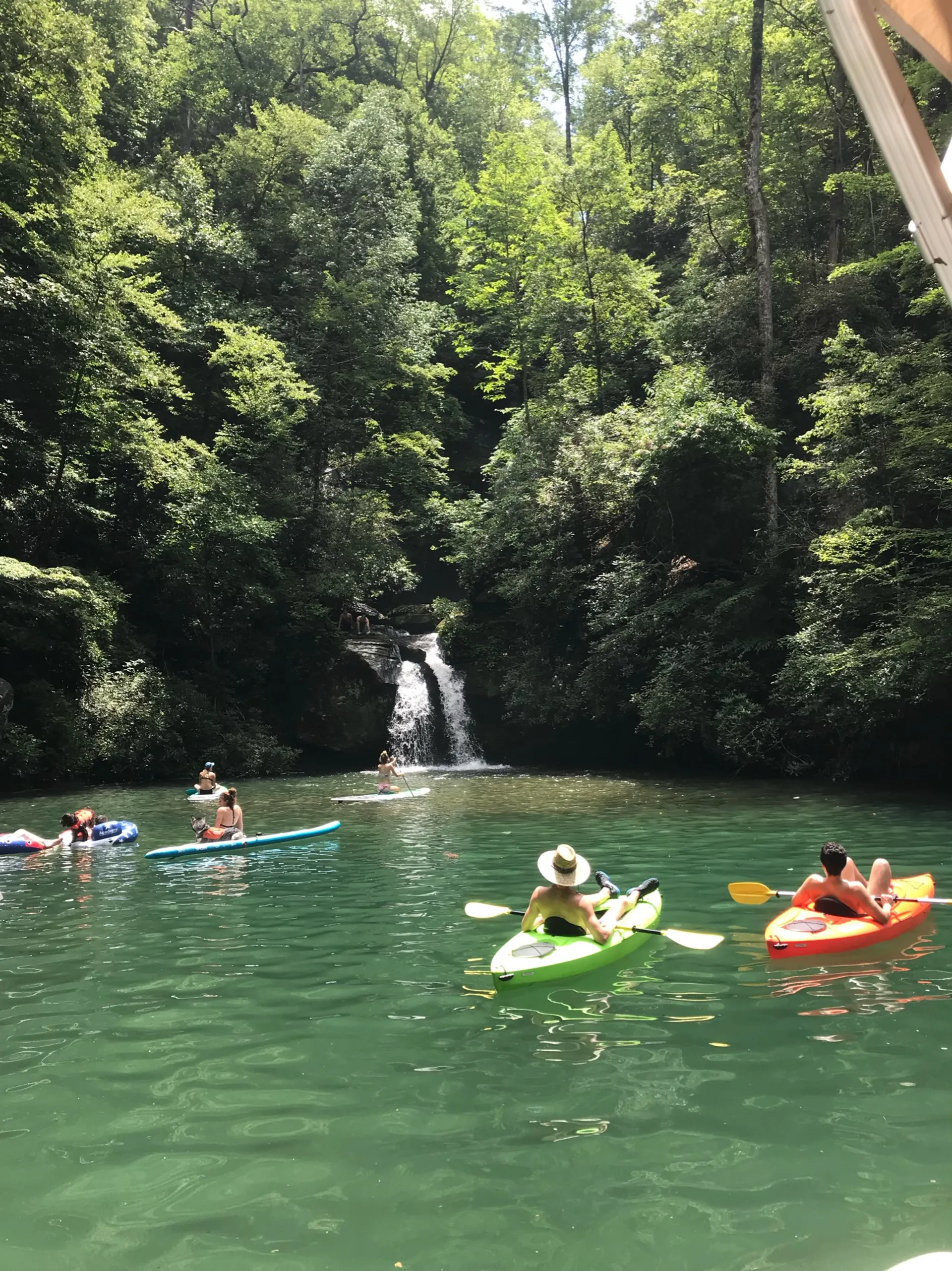 Lake Keowee 24ft (12 ppl) Pontoon w/ dock, bathrooms, beach , picnic 
