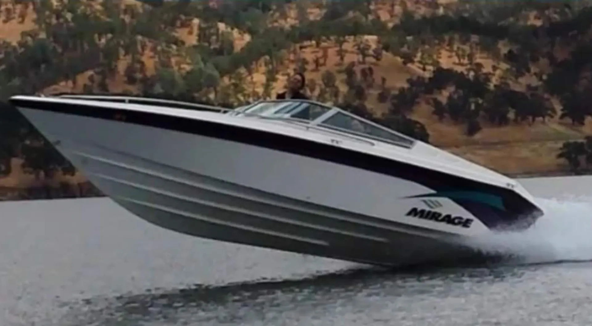 Mirage Boats 257 Cuddy in Pinole, CA — photo 3