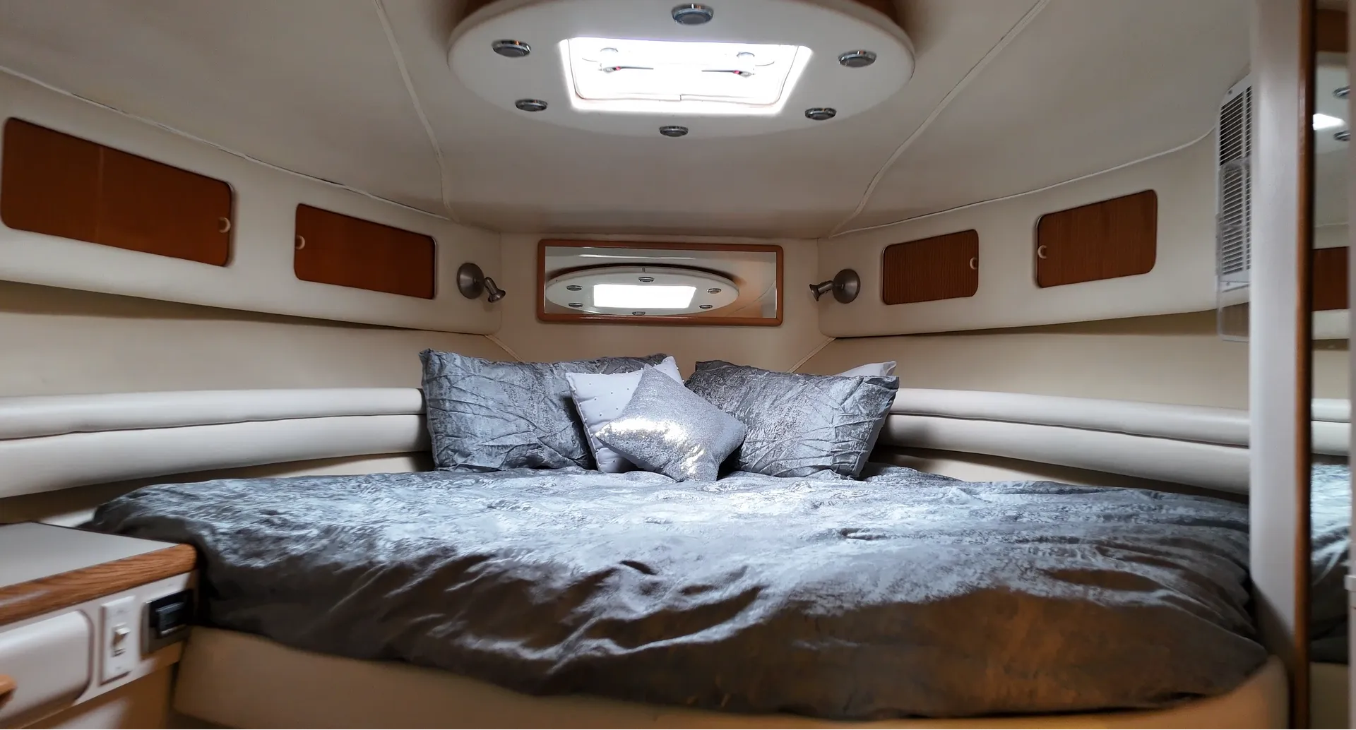 55’ Sea Ray - CHARTER TODAY!